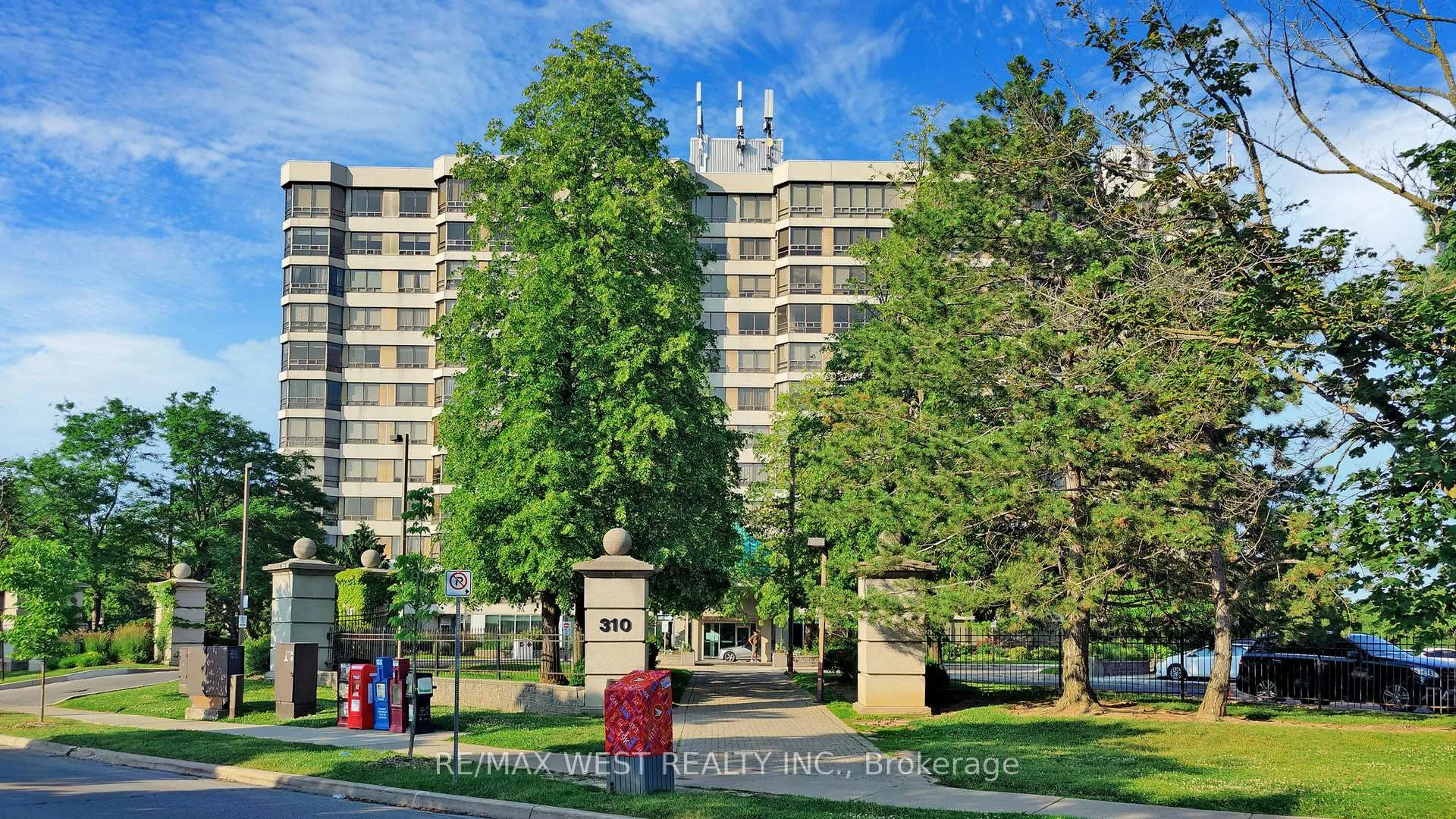 Photo 1 of Unit #1009, 310 Mill Street S, Brampton, Brampton South — HOMEH