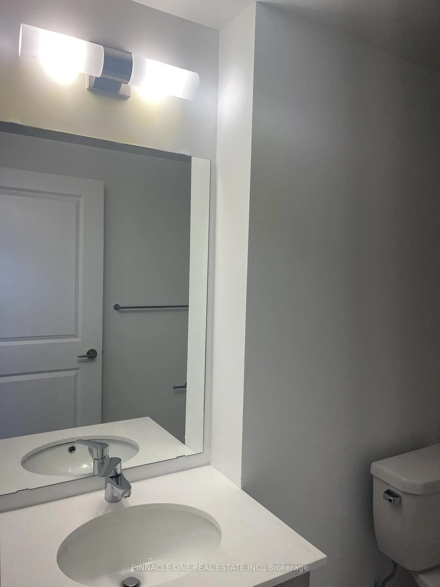 Photo 4 of Unit 1709, 1435 Celebration Drive, Pickering, Bay Ridges — HOMEH