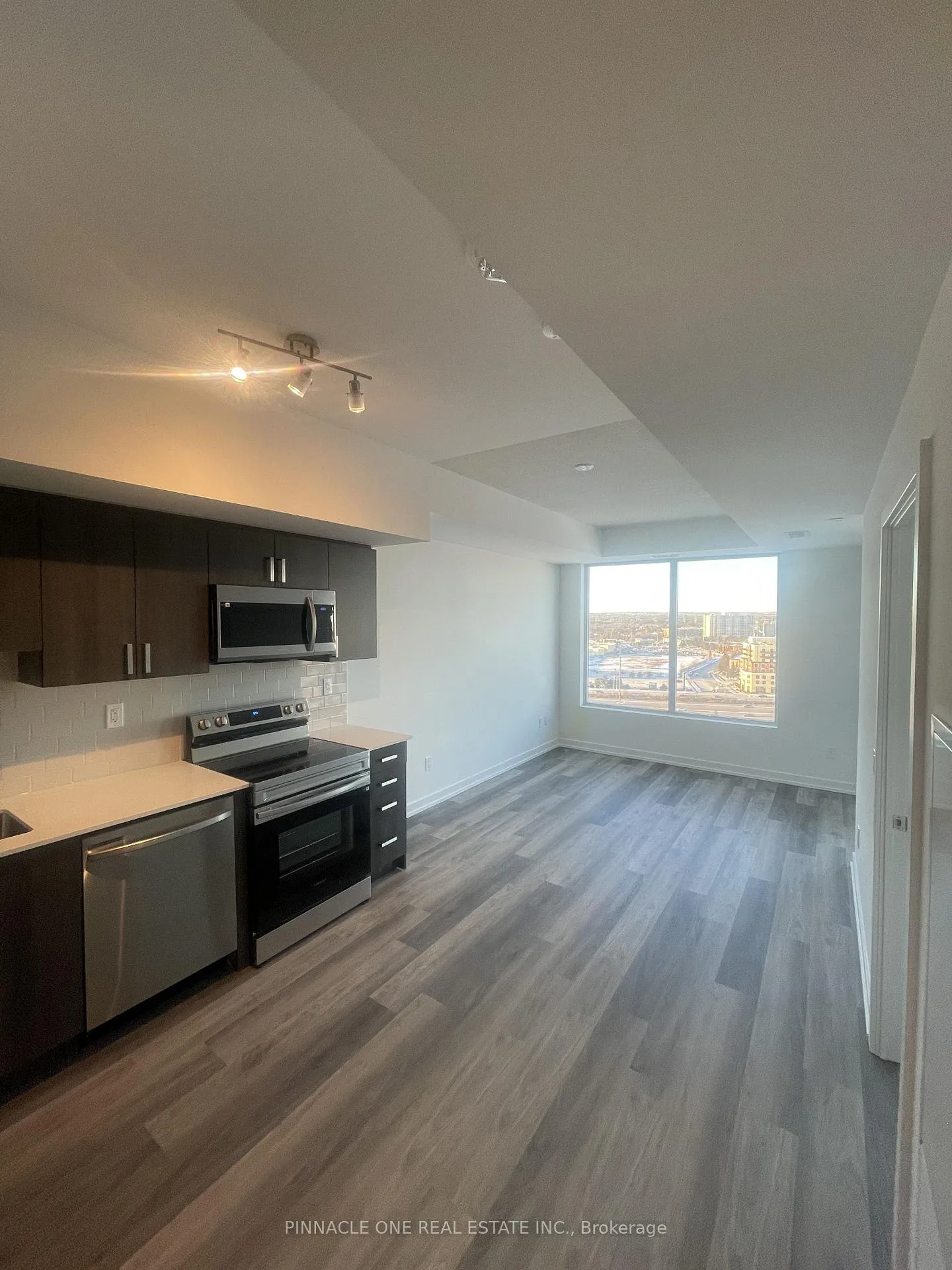 Photo 14 of Unit 1709, 1435 Celebration Drive, Pickering, Bay Ridges — HOMEH
