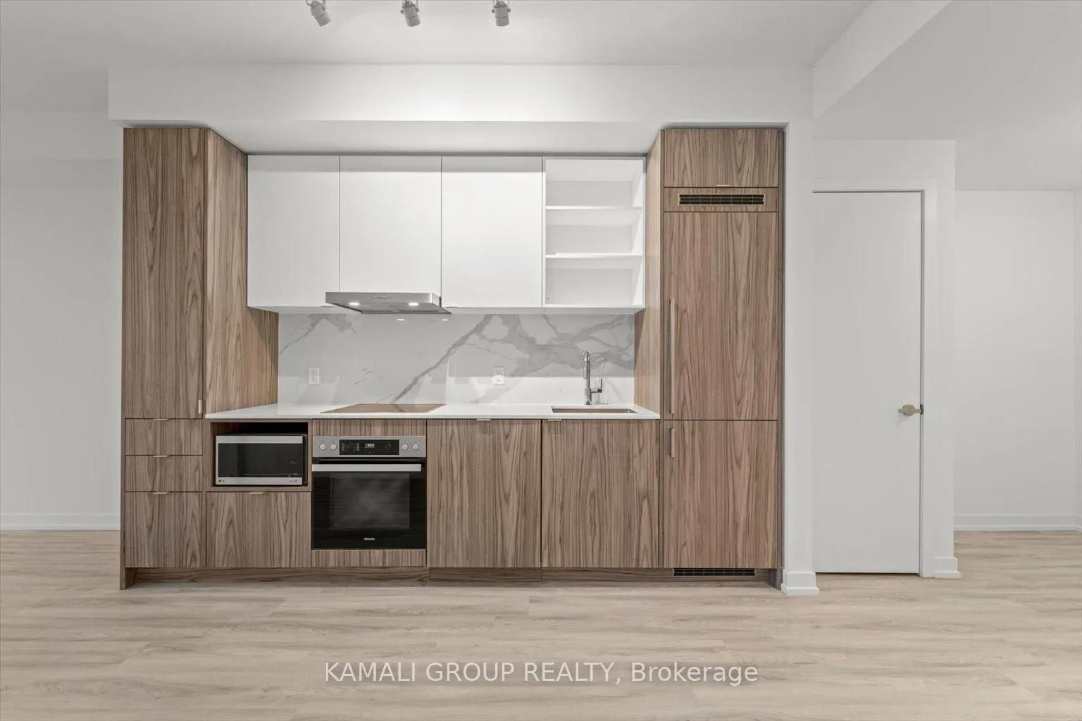 Photo 6 of Unit 7703, 55 Cooper Street, Toronto, Waterfront Communities — HOMEH