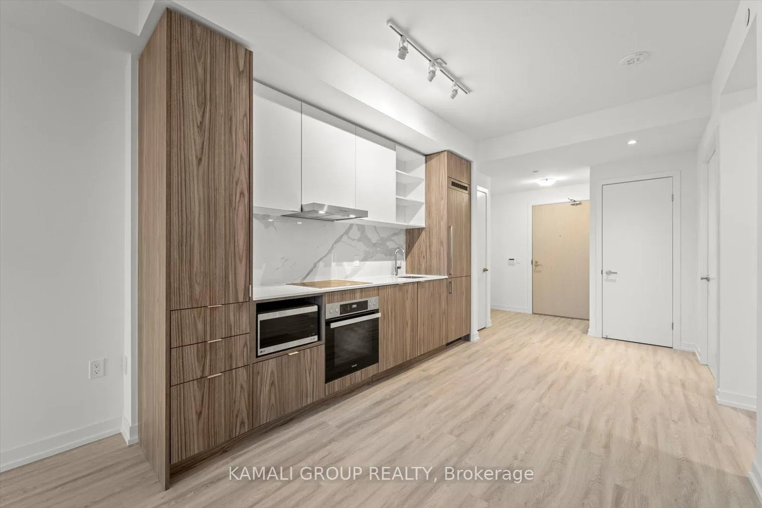 Photo 7 of Unit 7703, 55 Cooper Street, Toronto, Waterfront Communities — HOMEH
