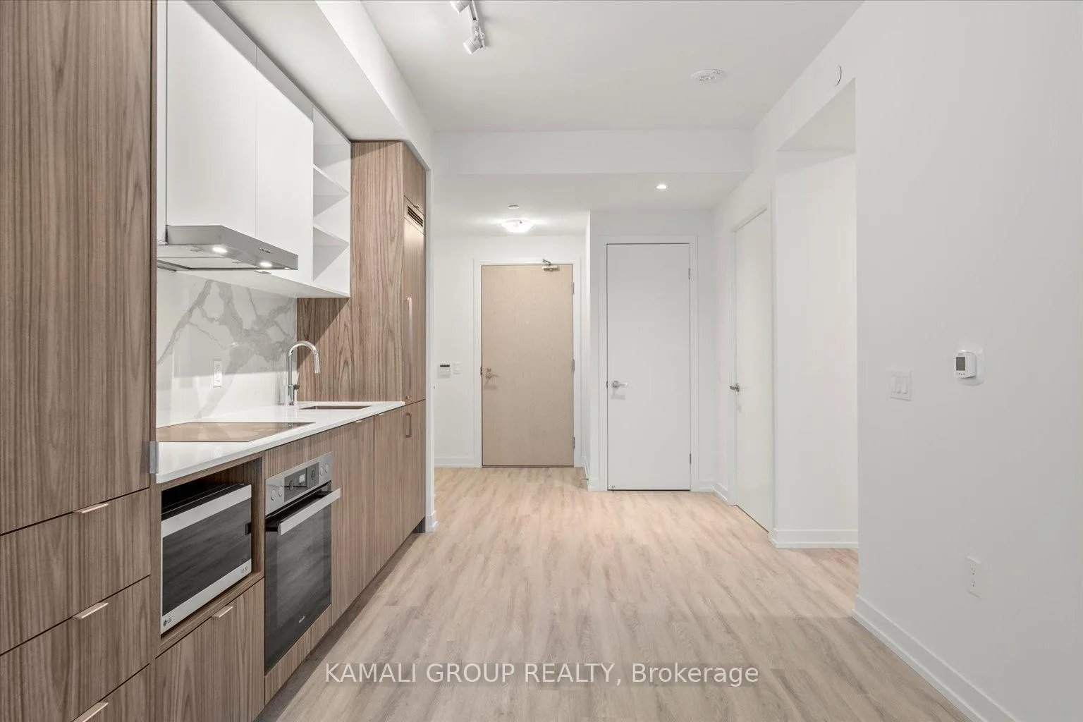 Photo 9 of Unit 7703, 55 Cooper Street, Toronto, Waterfront Communities — HOMEH