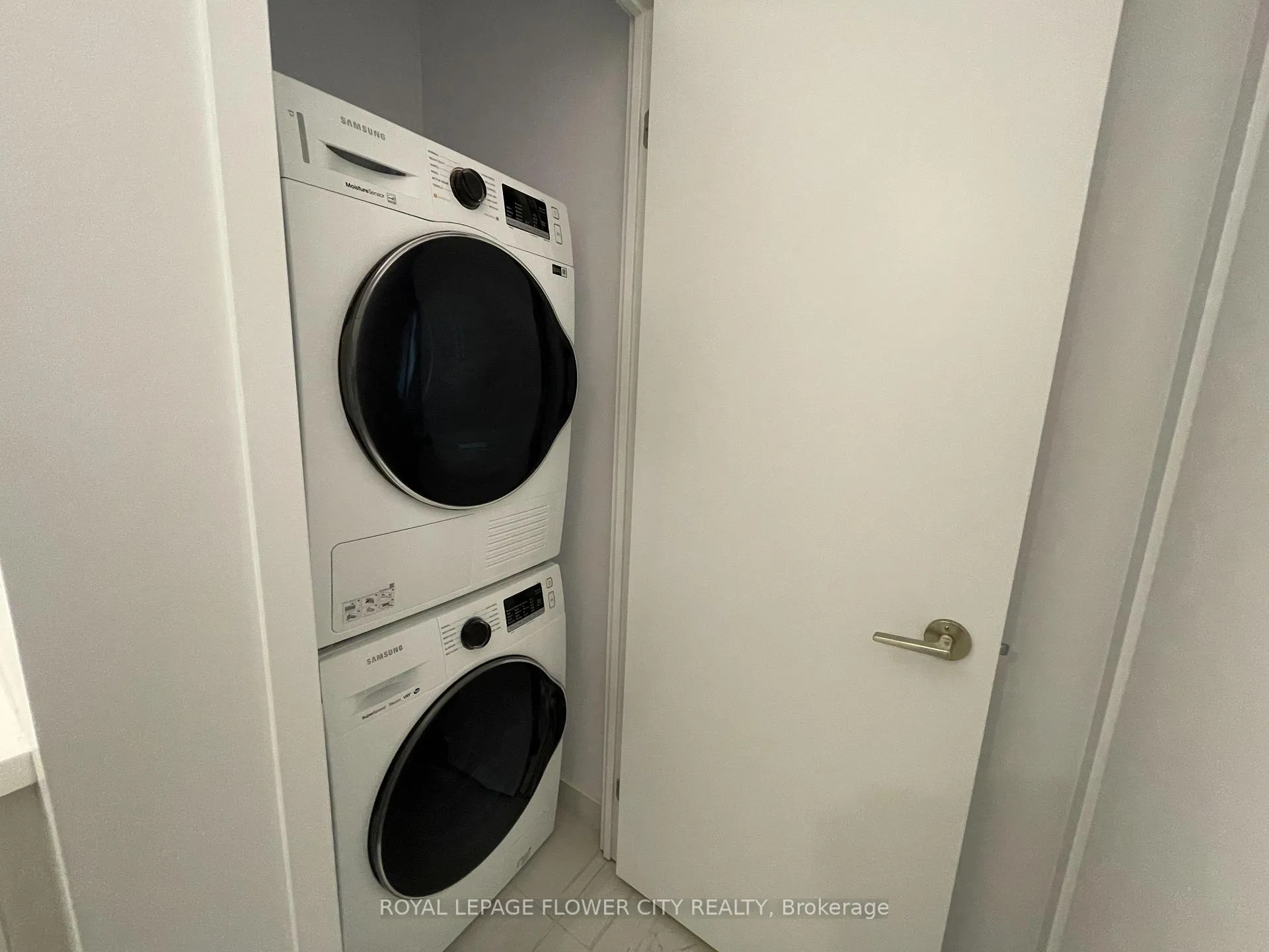 Photo 16 of Unit 801, 10 Honeycrisp Crescent, Vaughan, Vaughan Corporate Centre — HOMEH