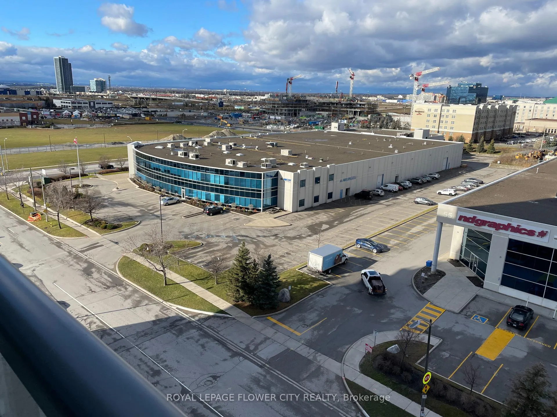 Photo 18 of Unit 801, 10 Honeycrisp Crescent, Vaughan, Vaughan Corporate Centre — HOMEH