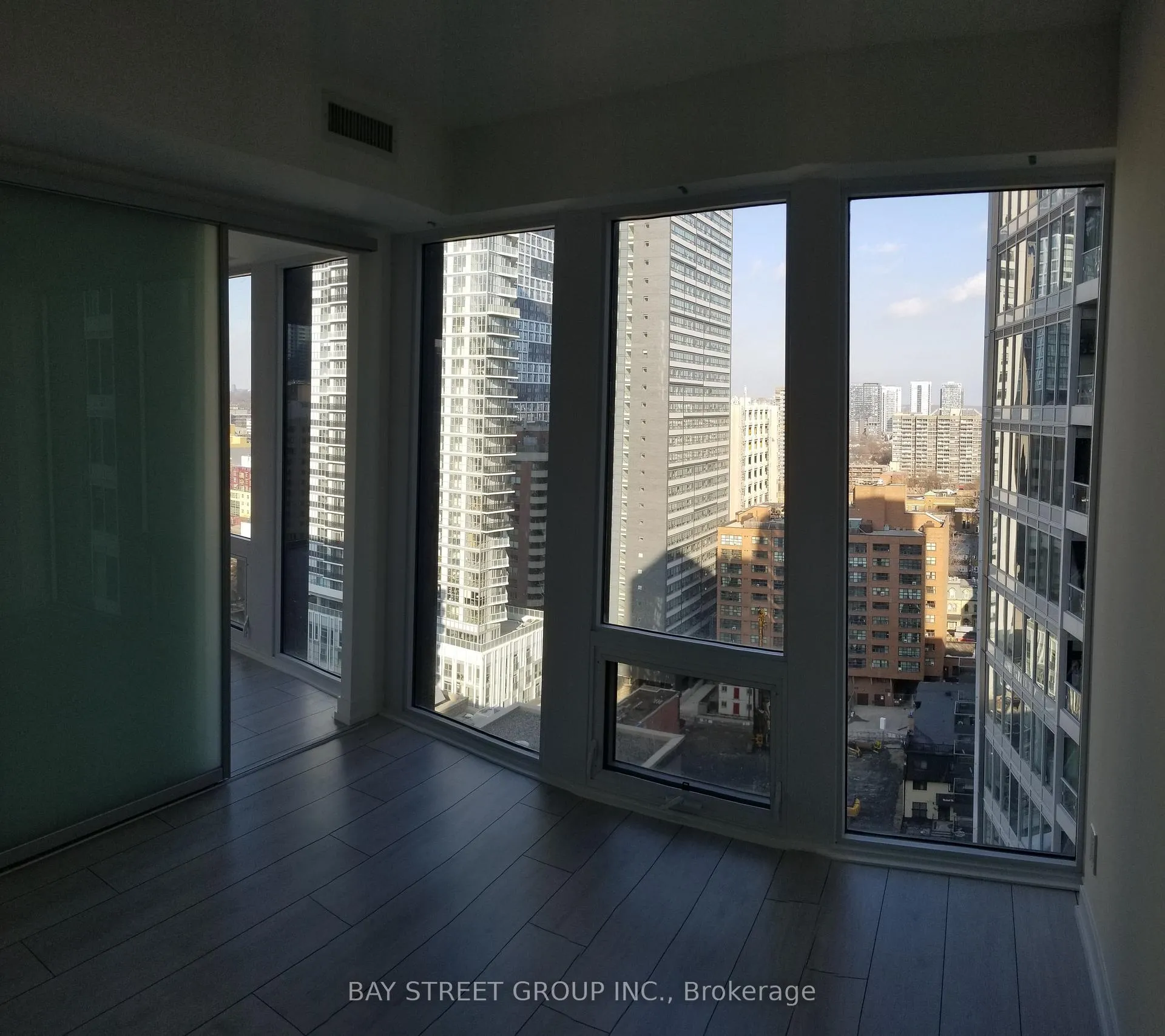 Photo 4 of Unit 2111, 60 Shuter Street, Toronto, Church-Yonge Corridor — HOMEH