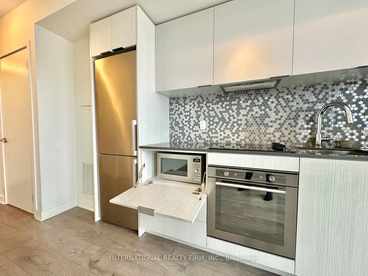 Photo 4 of Unit 709, 2 Sonic Way, Toronto, Flemingdon Park — HOMEH