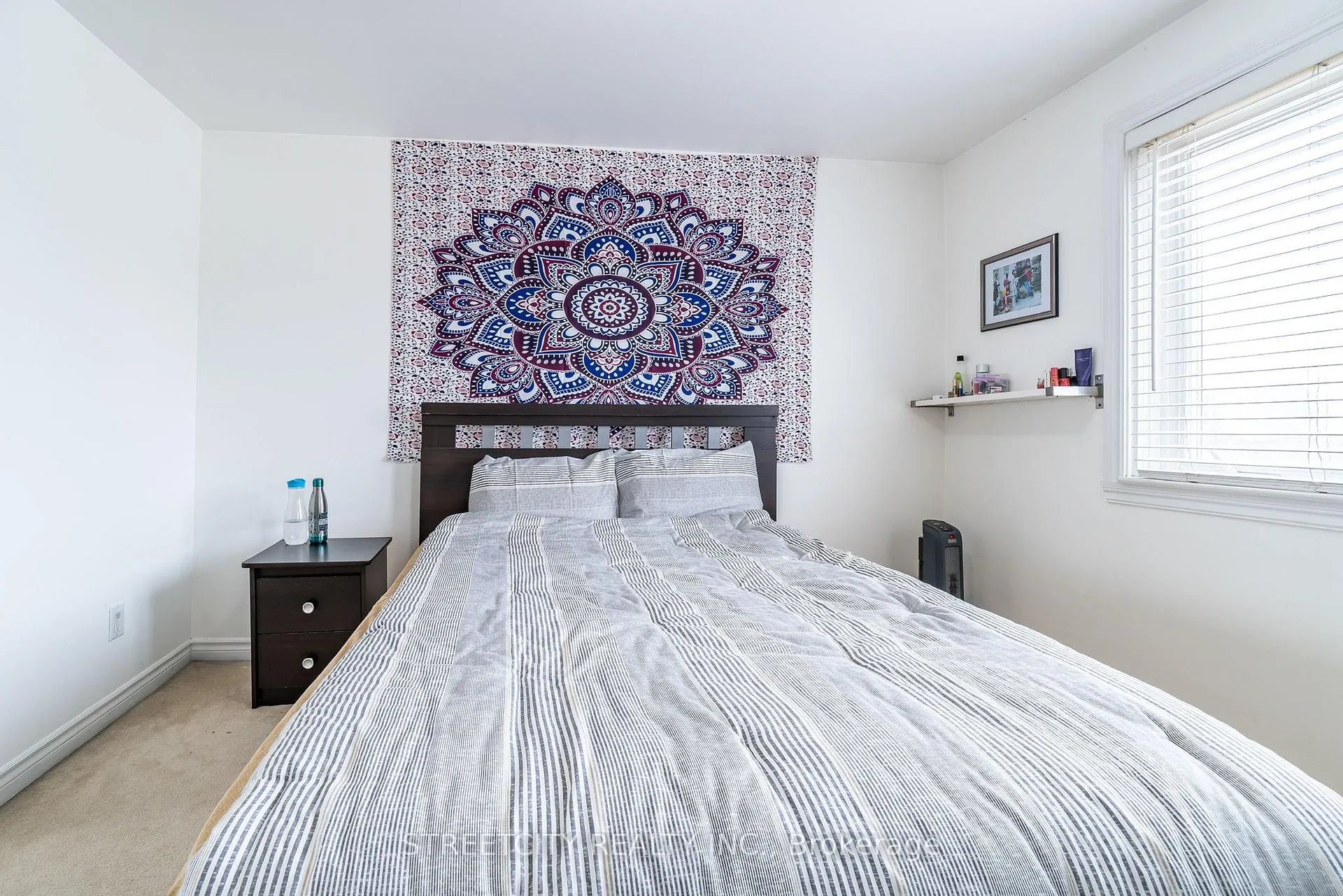 Photo 12 of 57 Town House Crescent, Brampton, Brampton East — HOMEH
