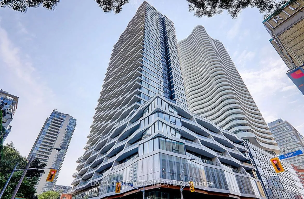 Front of Unit 515, 85 Wood Street