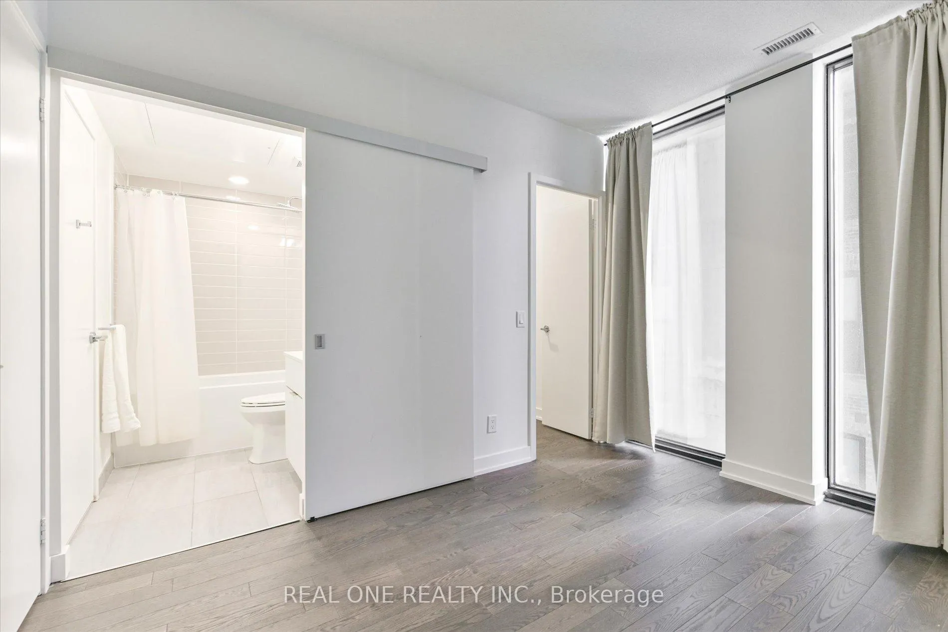 Photo 15 of Unit 204, 25 Richmond Street E, Toronto, Church-Yonge Corridor — HOMEH
