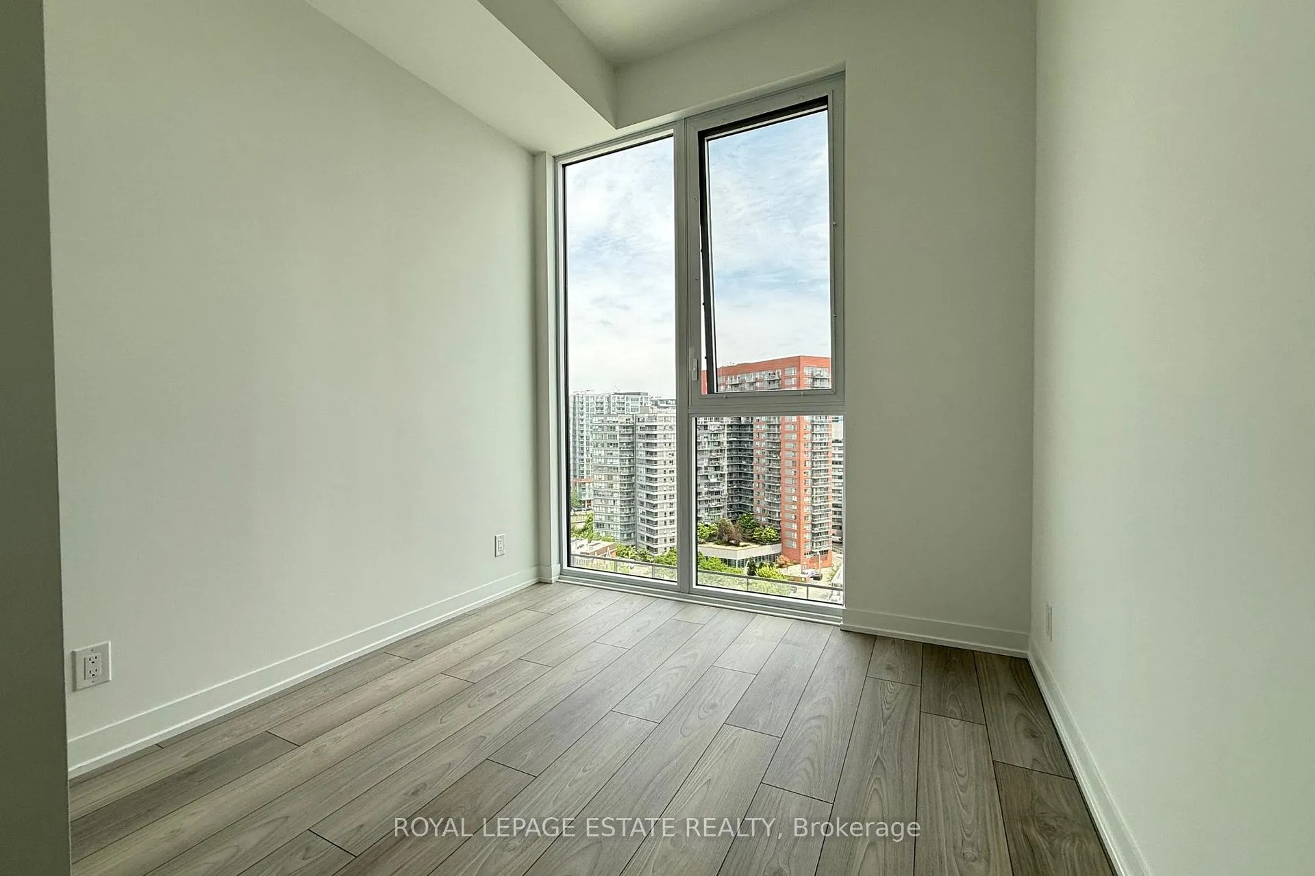 Photo 18 of Unit 1305, 285 Dufferin Street, Toronto, South Parkdale — HOMEH