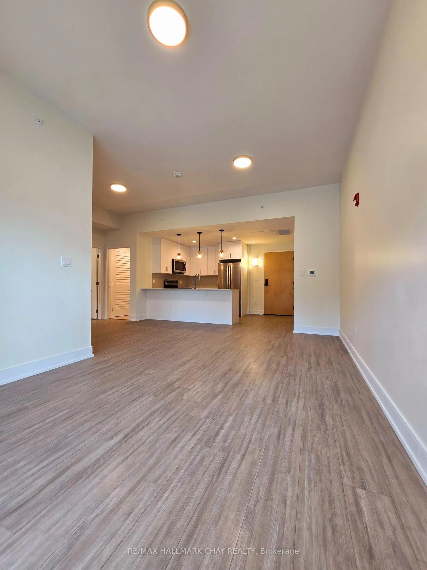Photo 5 of Unit 207, 121 Mary Street, Clearview, Creemore — HOMEH