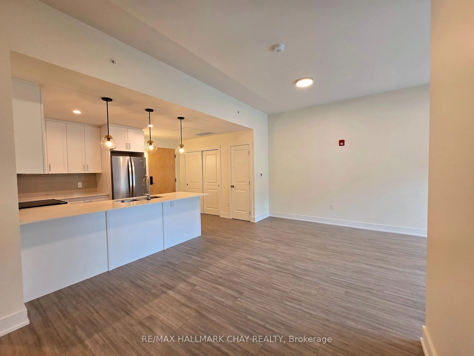 Photo 6 of Unit 207, 121 Mary Street, Clearview, Creemore — HOMEH