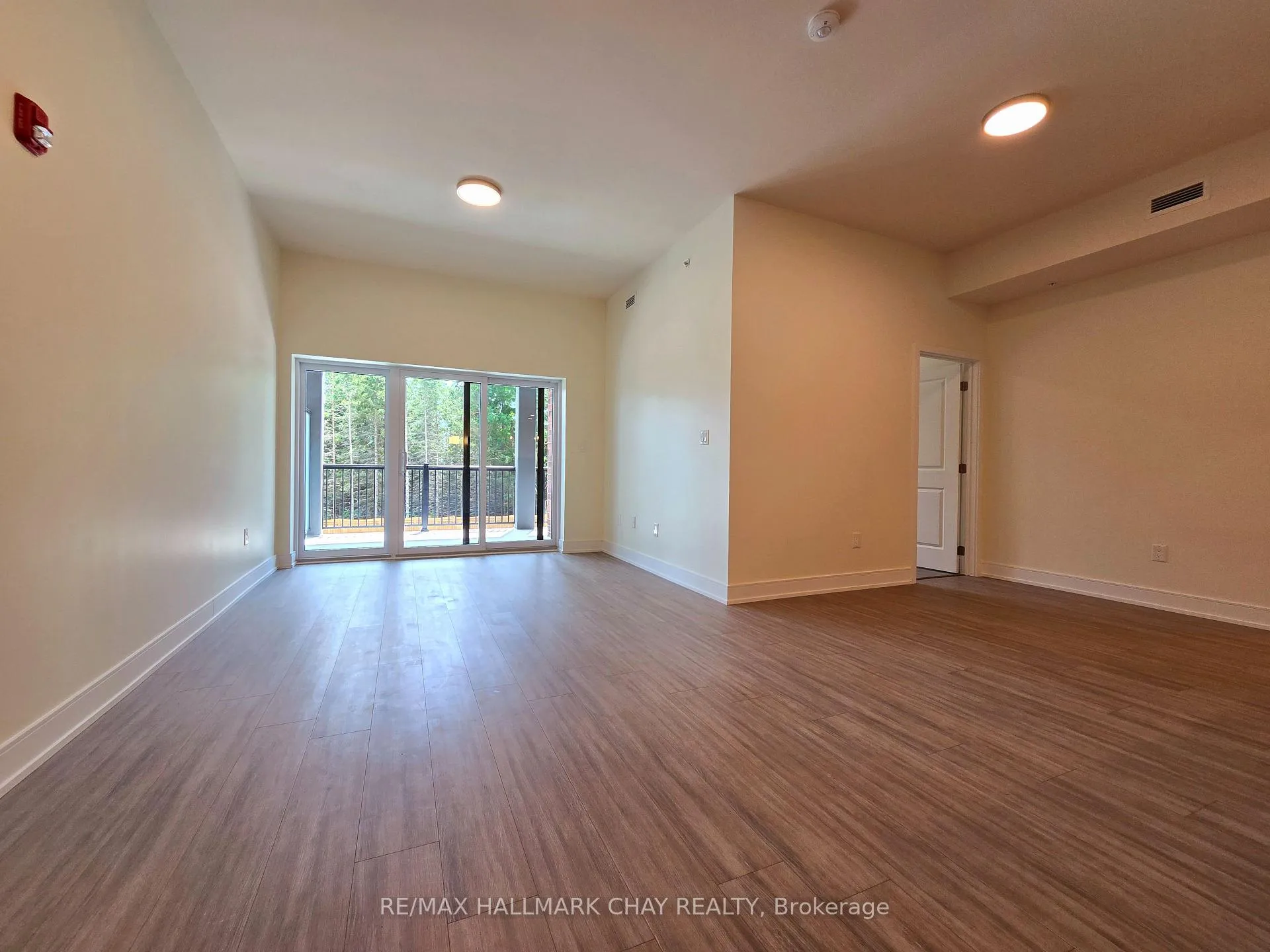 Photo 9 of Unit 207, 121 Mary Street, Clearview, Creemore — HOMEH