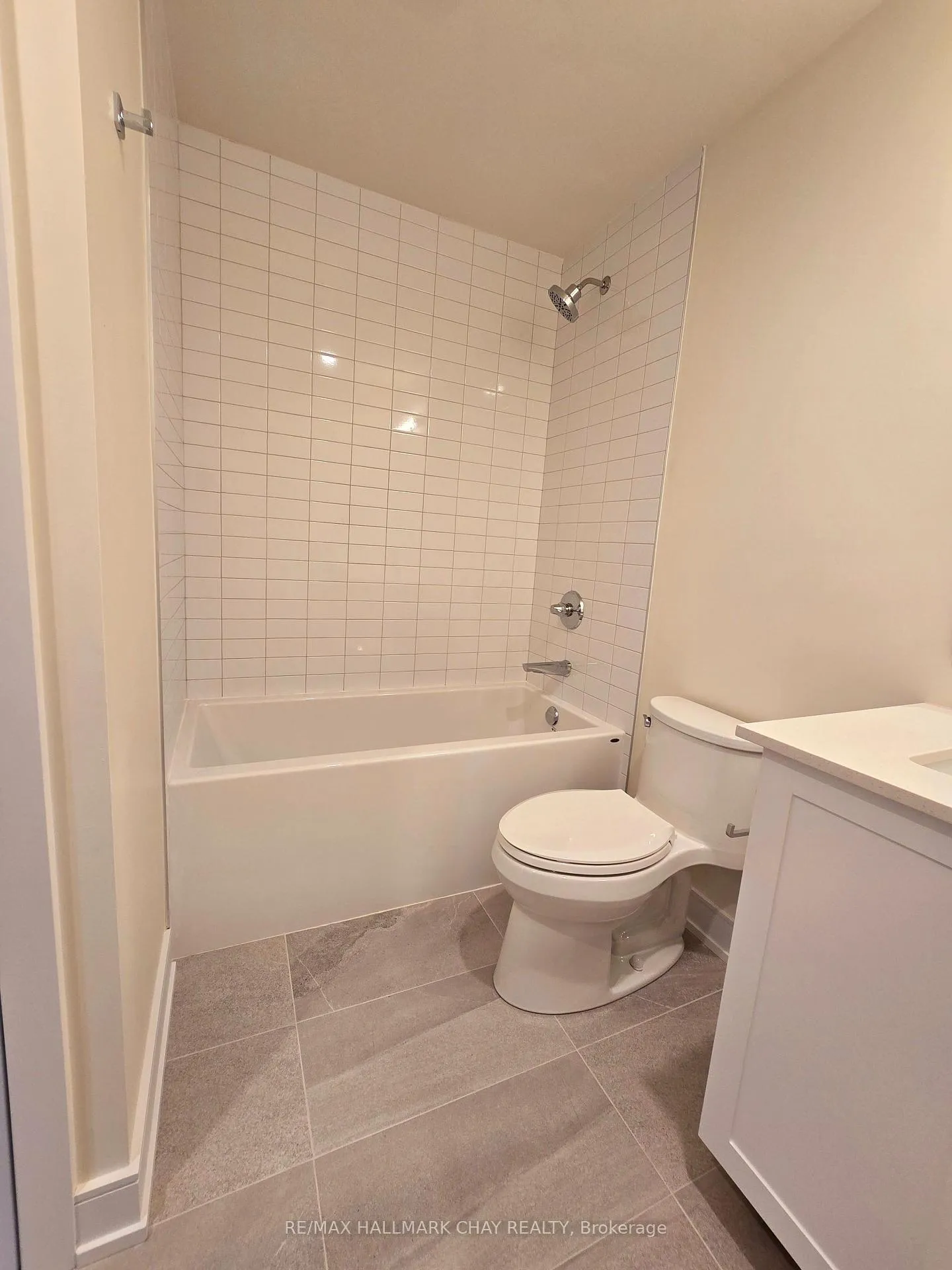 Photo 12 of Unit 207, 121 Mary Street, Clearview, Creemore — HOMEH