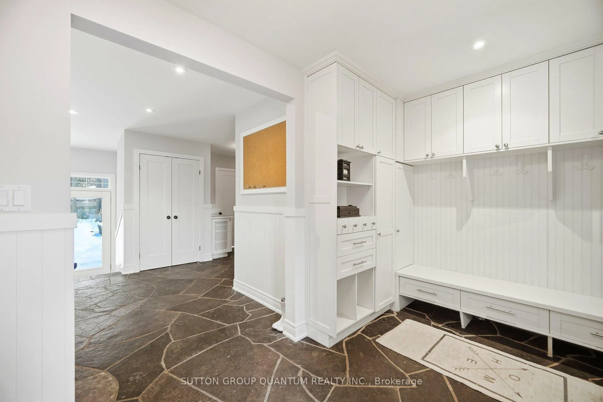Photo 17 of 133 Mineola Road E, Mississauga, Mineola — HOMEH
