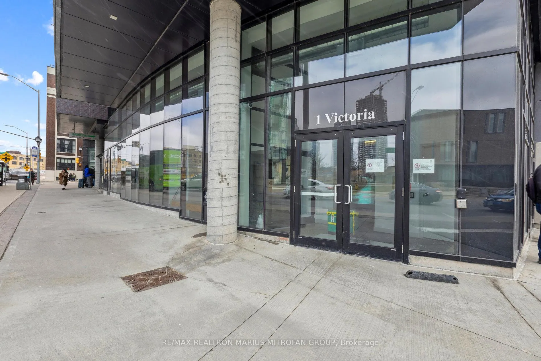 Photo 2 of Unit 613, 1 Victoria Street S, Kitchener — HOMEH