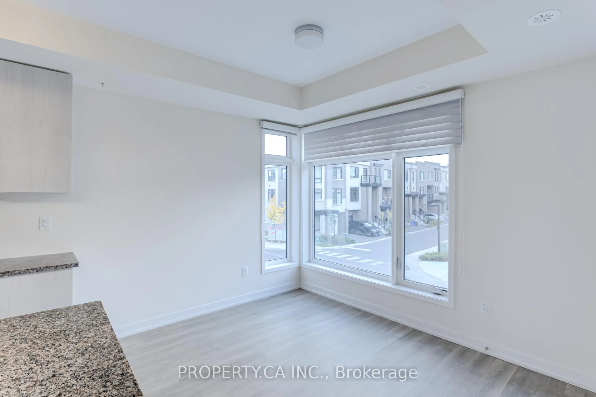 Photo 10 of Unit 304, 2550 Castlegate Crossing, Pickering, Duffin Heights — HOMEH