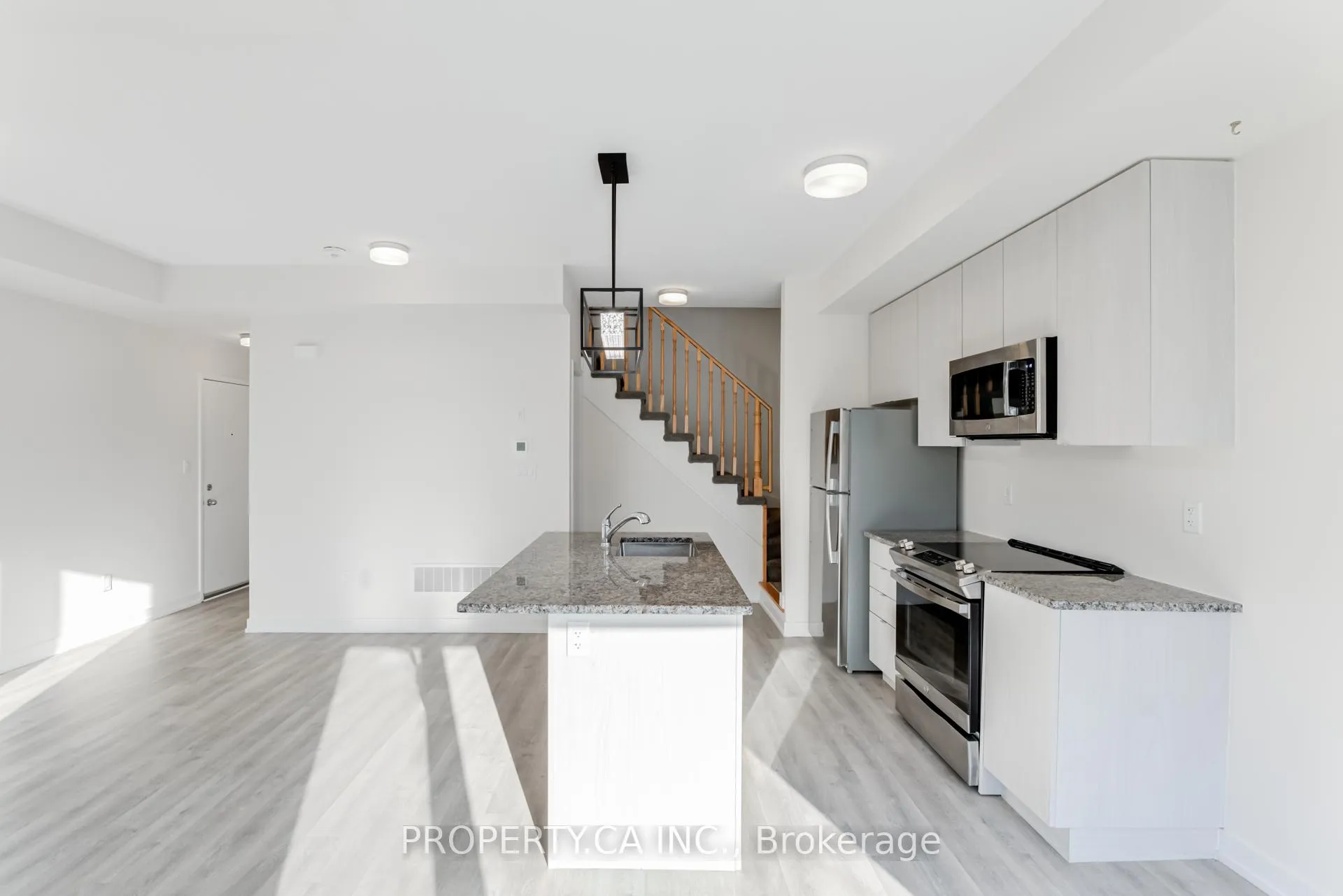 Photo 13 of Unit 304, 2550 Castlegate Crossing, Pickering, Duffin Heights — HOMEH