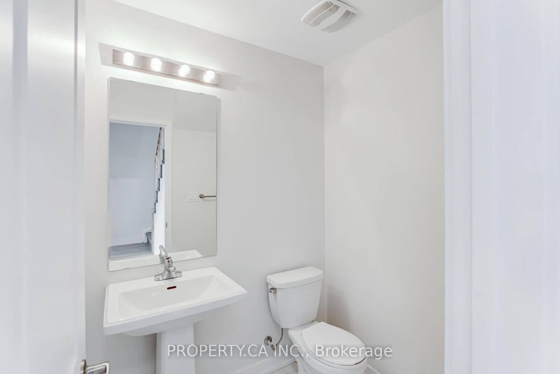 Photo 17 of Unit 304, 2550 Castlegate Crossing, Pickering, Duffin Heights — HOMEH