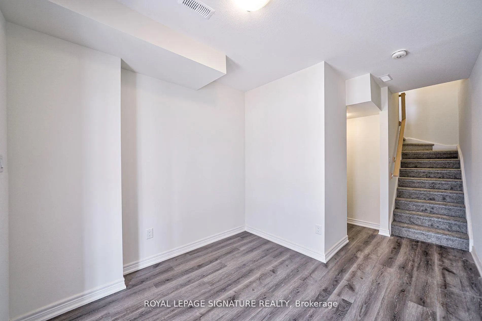 Photo 4 of Unit 125, 5 Roxanne Drive, Hamilton, McQuesten — HOMEH