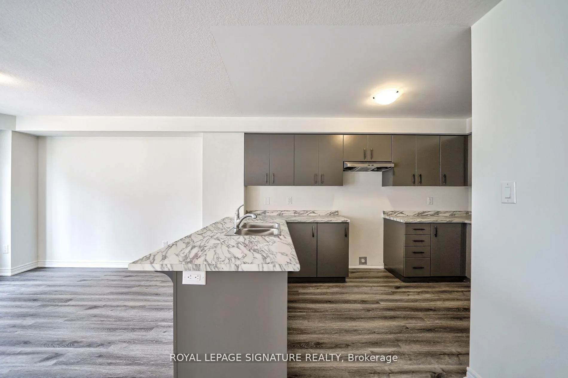 Photo 6 of Unit 125, 5 Roxanne Drive, Hamilton, McQuesten — HOMEH