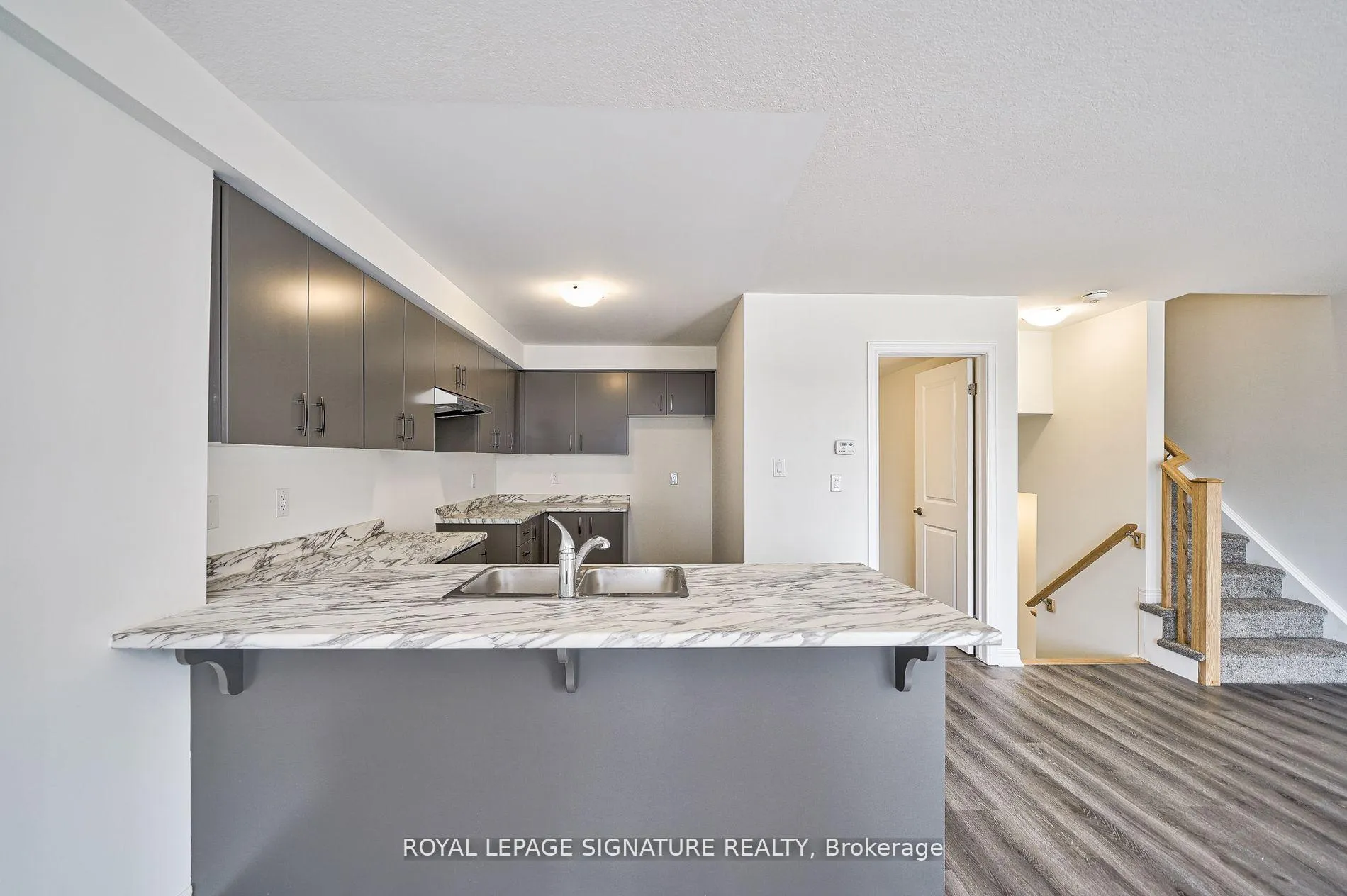 Photo 8 of Unit 125, 5 Roxanne Drive, Hamilton, McQuesten — HOMEH