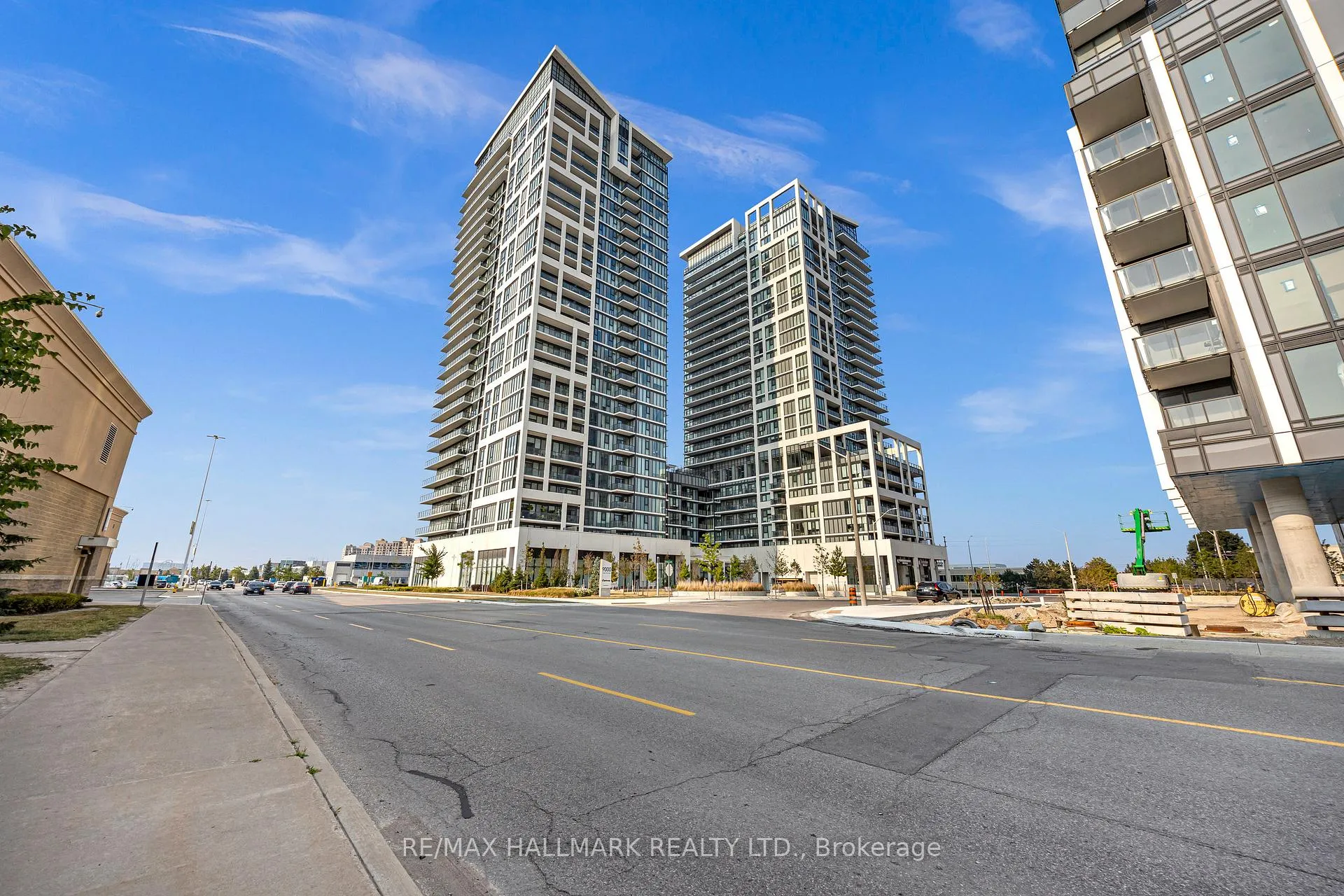 Photo 1 of Unit 427, 9000 Jane Street, Vaughan, Vellore Village — HOMEH