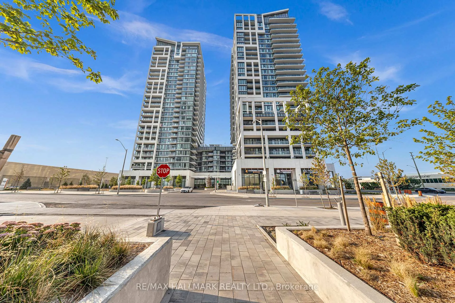 Photo 3 of Unit 427, 9000 Jane Street, Vaughan, Vellore Village — HOMEH