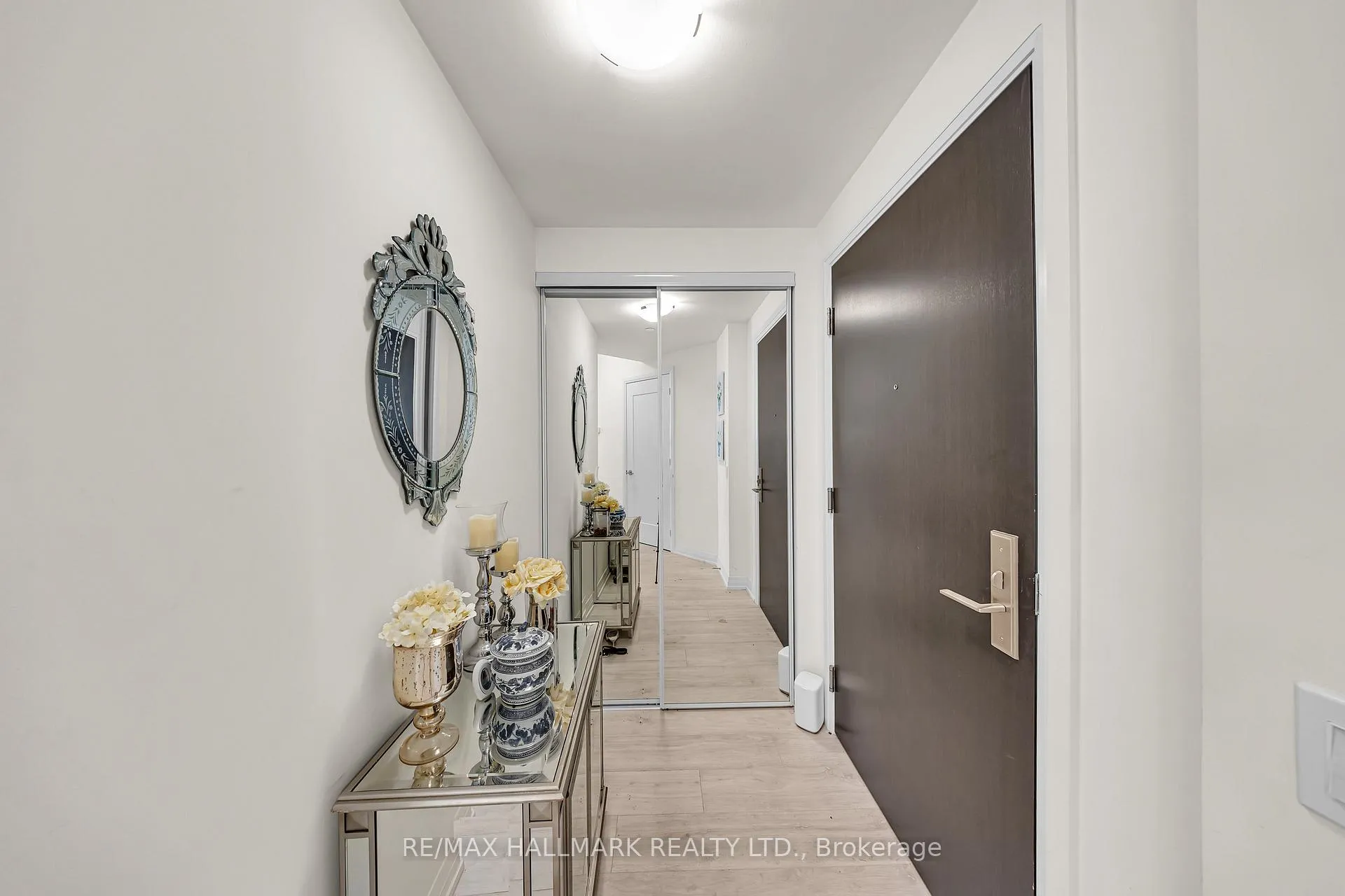 Photo 8 of Unit 427, 9000 Jane Street, Vaughan, Vellore Village — HOMEH