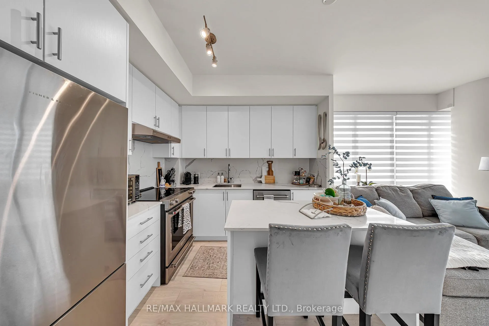 Photo 11 of Unit 427, 9000 Jane Street, Vaughan, Vellore Village — HOMEH