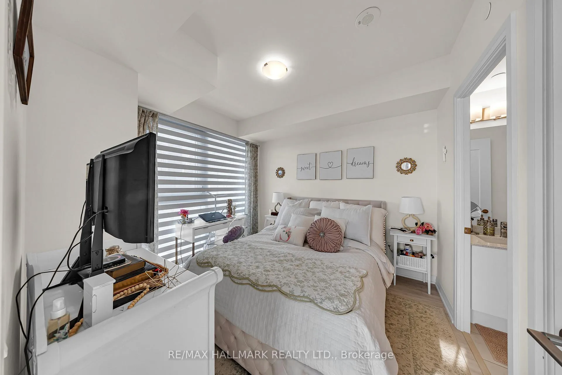 Photo 17 of Unit 427, 9000 Jane Street, Vaughan, Vellore Village — HOMEH