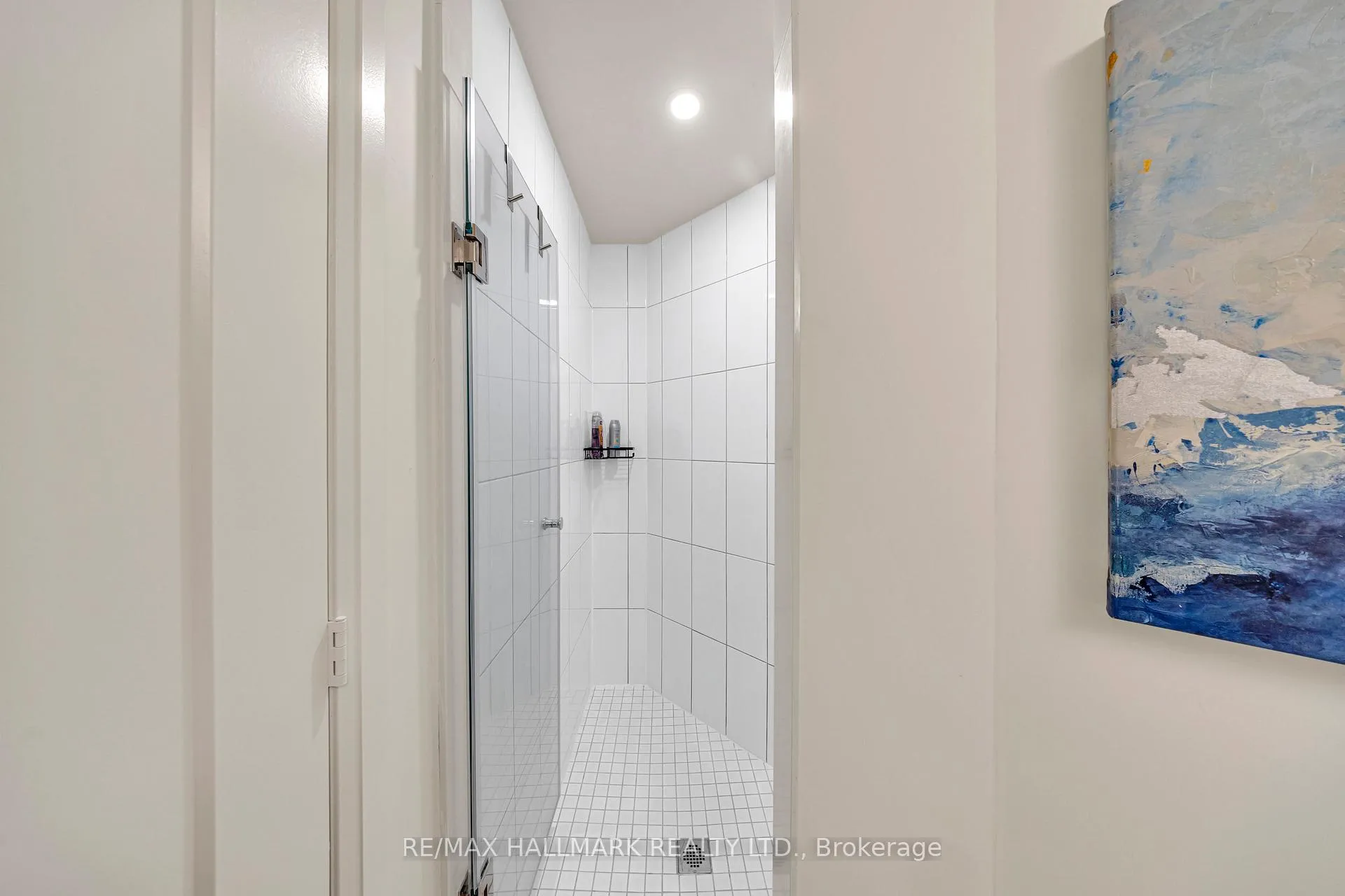 Photo 22 of Unit 427, 9000 Jane Street, Vaughan, Vellore Village — HOMEH