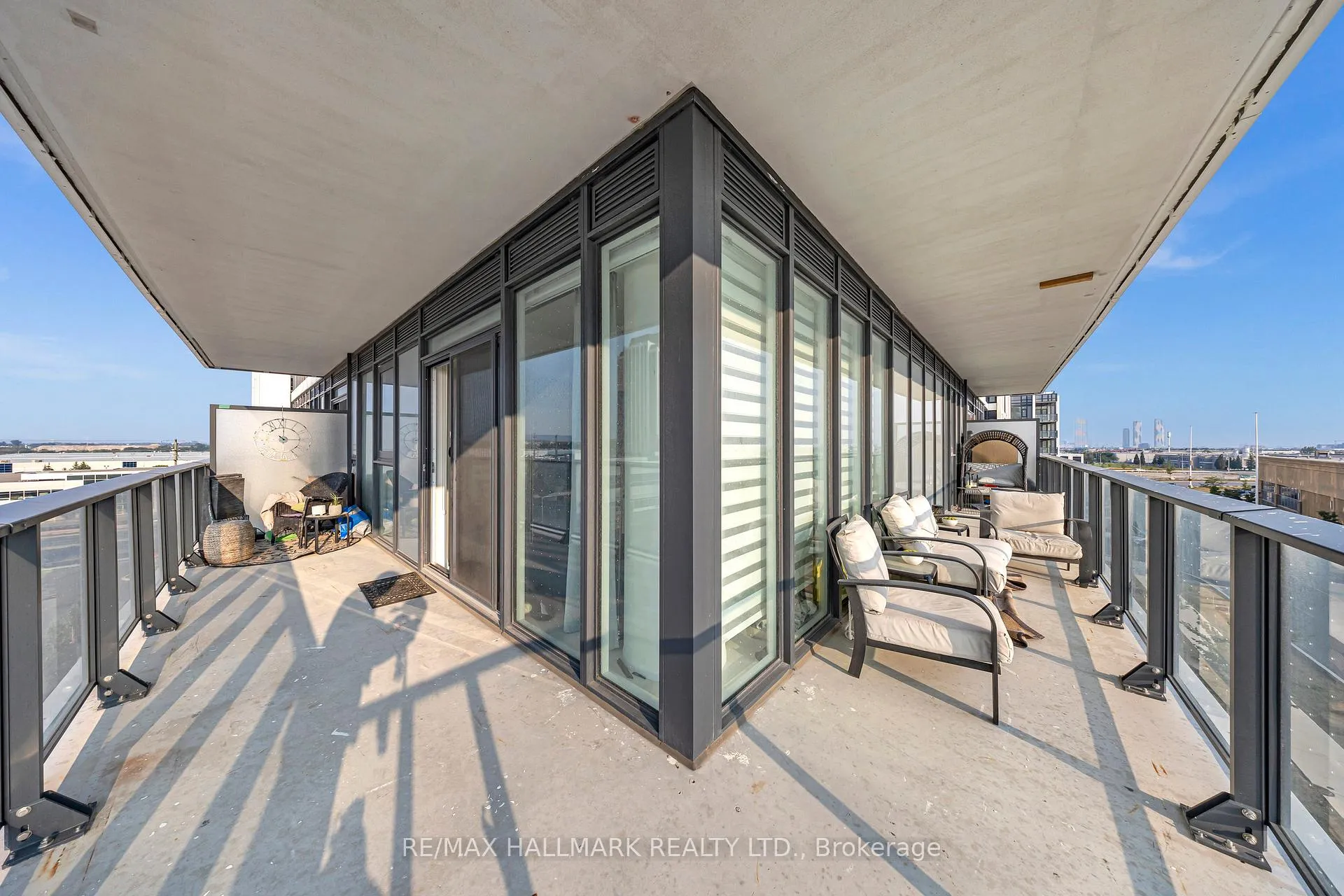 Photo 25 of Unit 427, 9000 Jane Street, Vaughan, Vellore Village — HOMEH