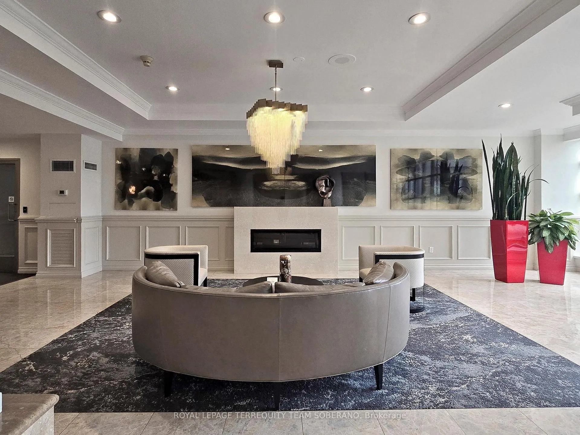 Photo 6 of Unit 312, 7 Townsgate Drive, Vaughan, Crestwood-Springfarm-Yorkhill — HOMEH