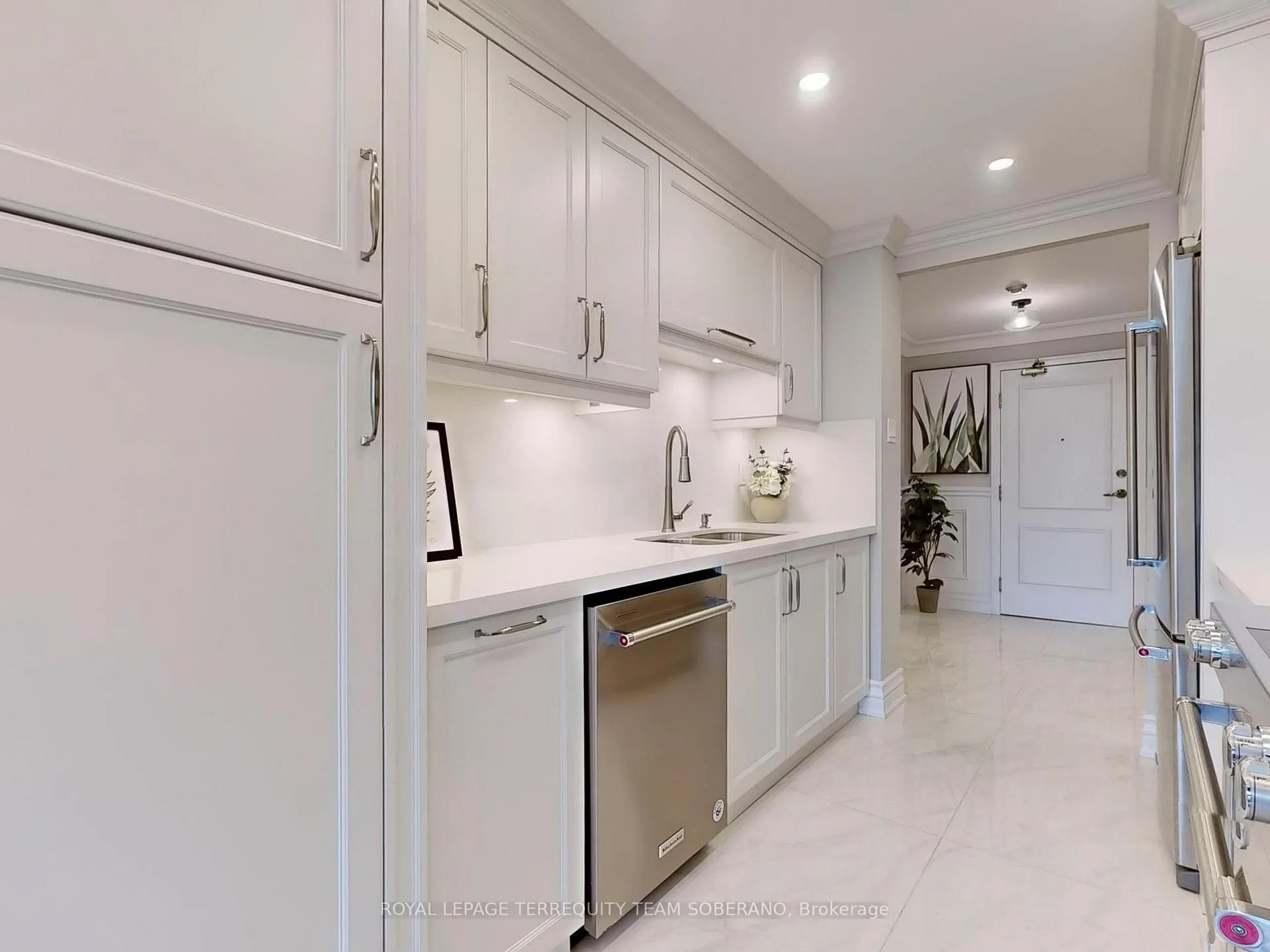 Photo 10 of Unit 312, 7 Townsgate Drive, Vaughan, Crestwood-Springfarm-Yorkhill — HOMEH