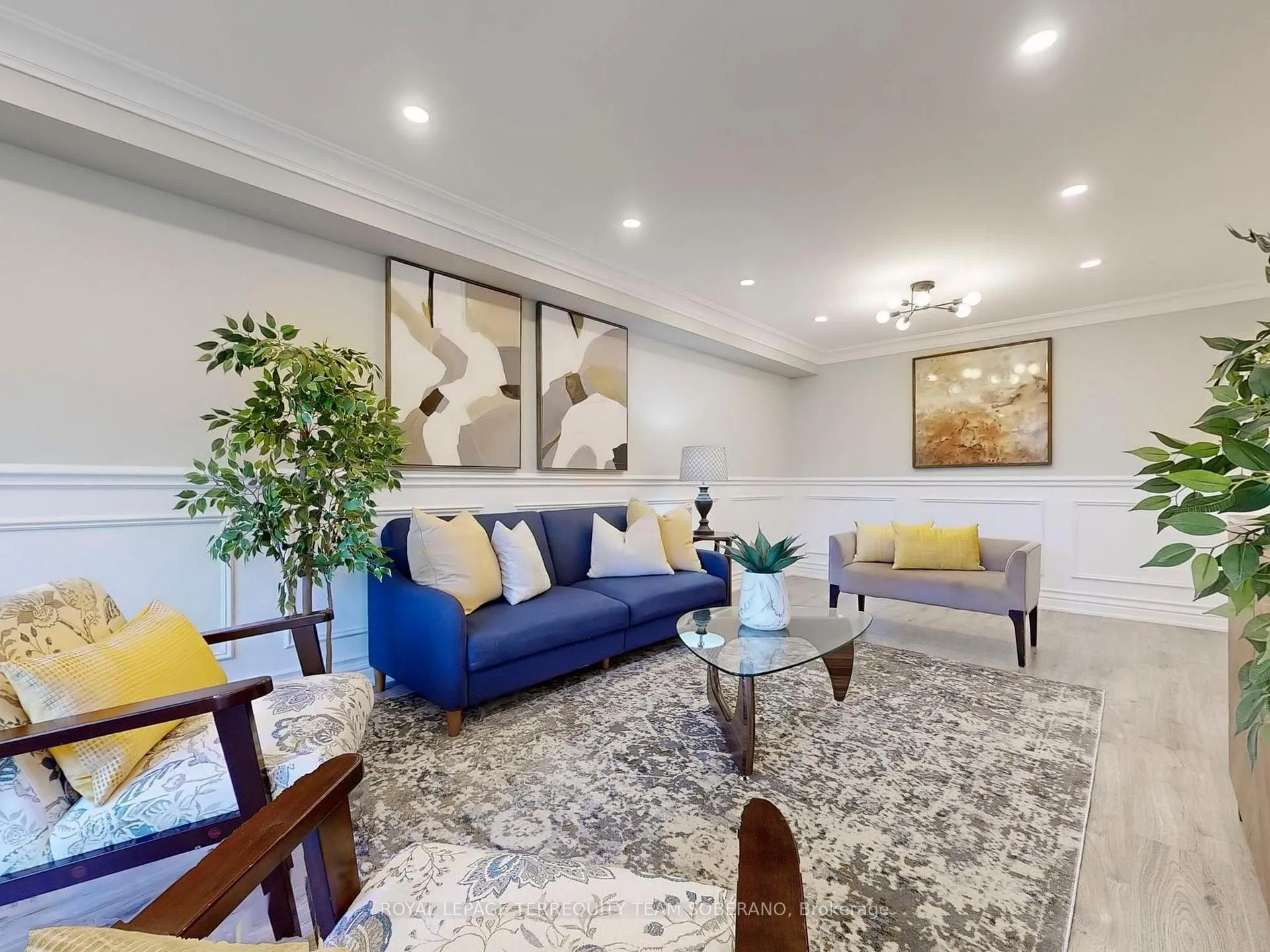 Photo 17 of Unit 312, 7 Townsgate Drive, Vaughan, Crestwood-Springfarm-Yorkhill — HOMEH