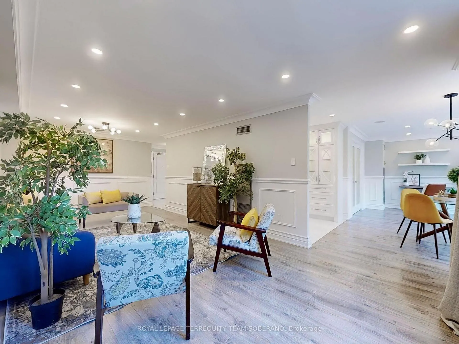 Photo 19 of Unit 312, 7 Townsgate Drive, Vaughan, Crestwood-Springfarm-Yorkhill — HOMEH