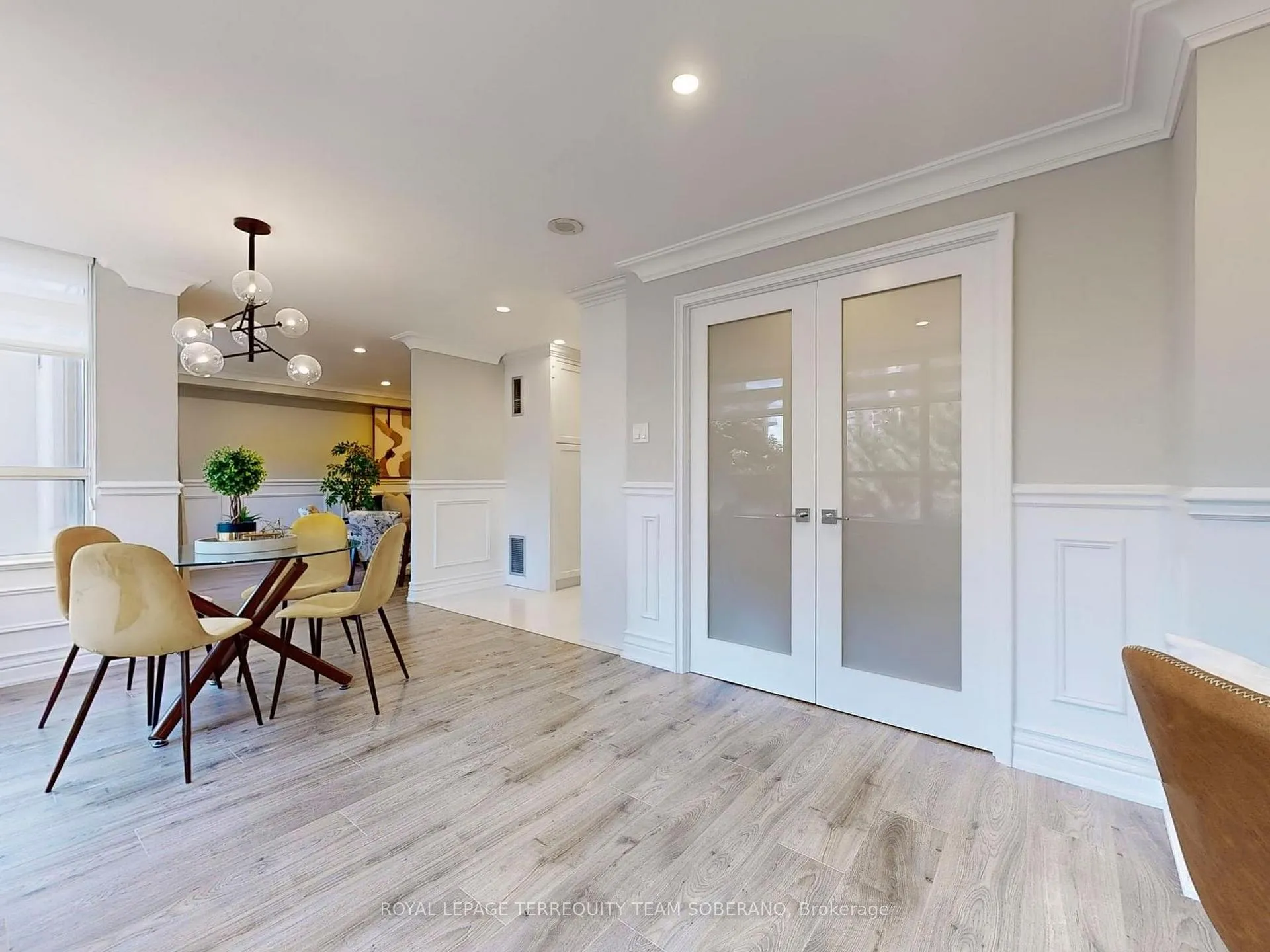 Photo 20 of Unit 312, 7 Townsgate Drive, Vaughan, Crestwood-Springfarm-Yorkhill — HOMEH