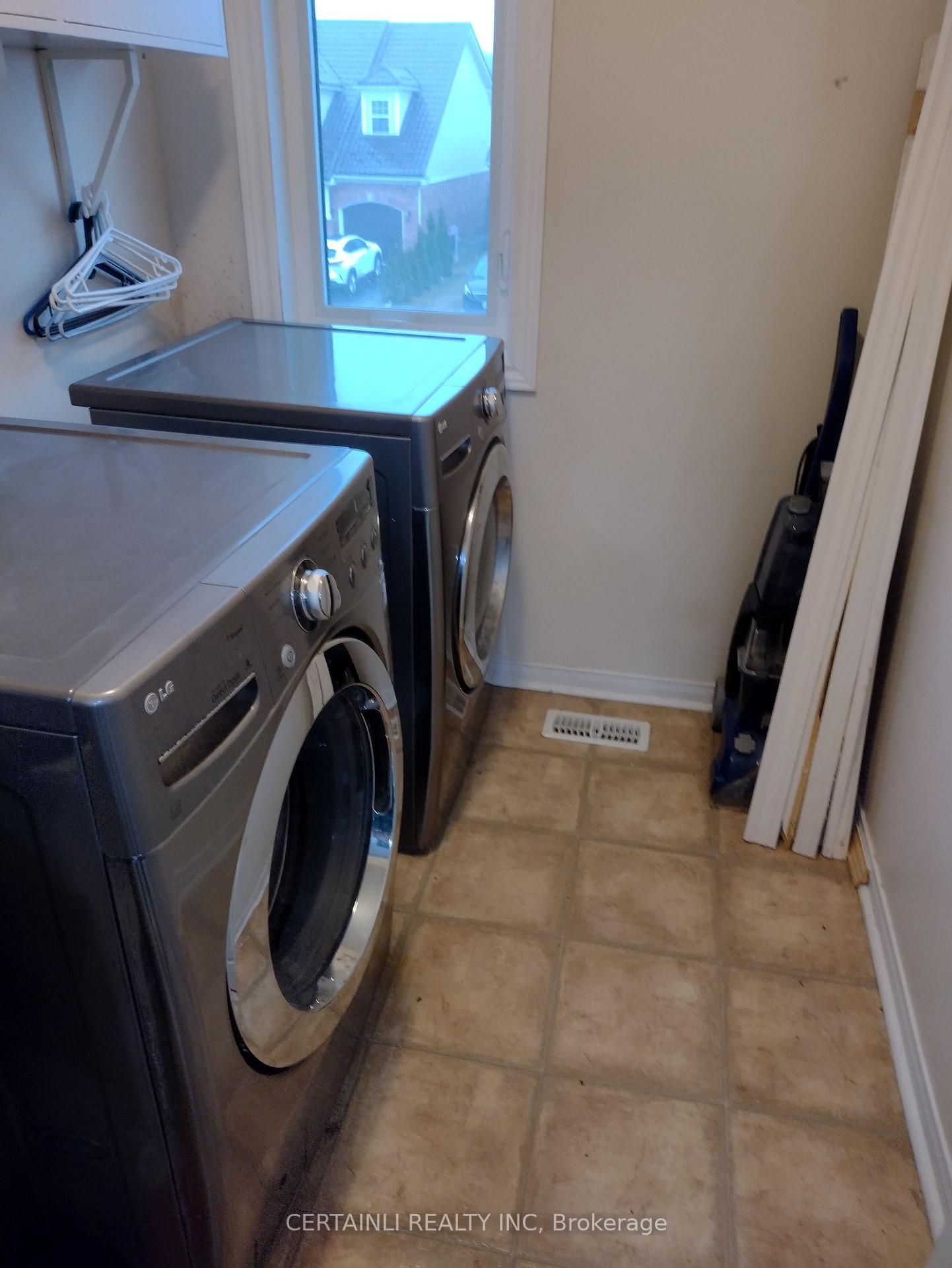 Photo 12 of 172 Osborn Avenue N, Brant, Brantford Twp — HOMEH