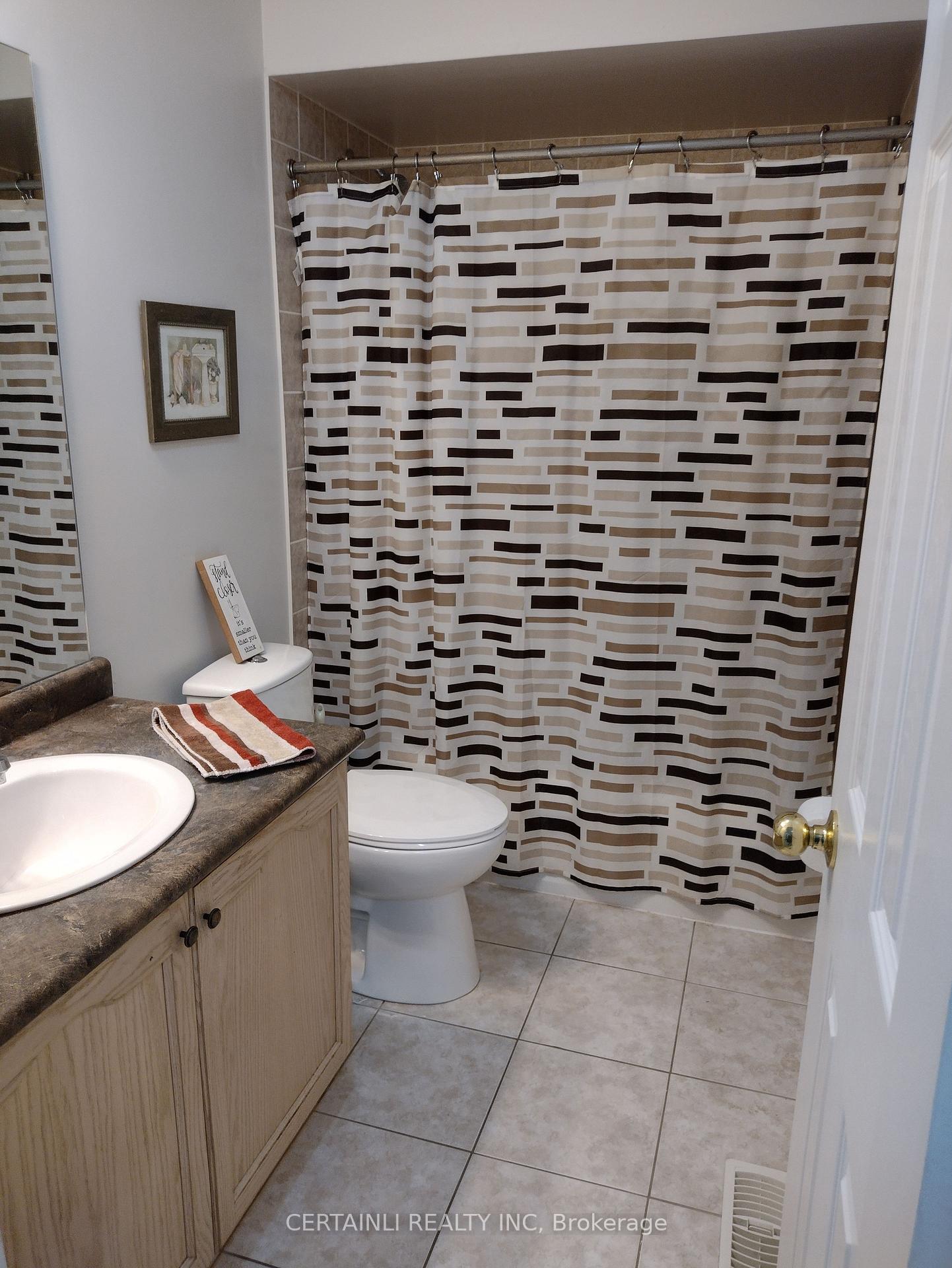 Photo 16 of 172 Osborn Avenue N, Brant, Brantford Twp — HOMEH