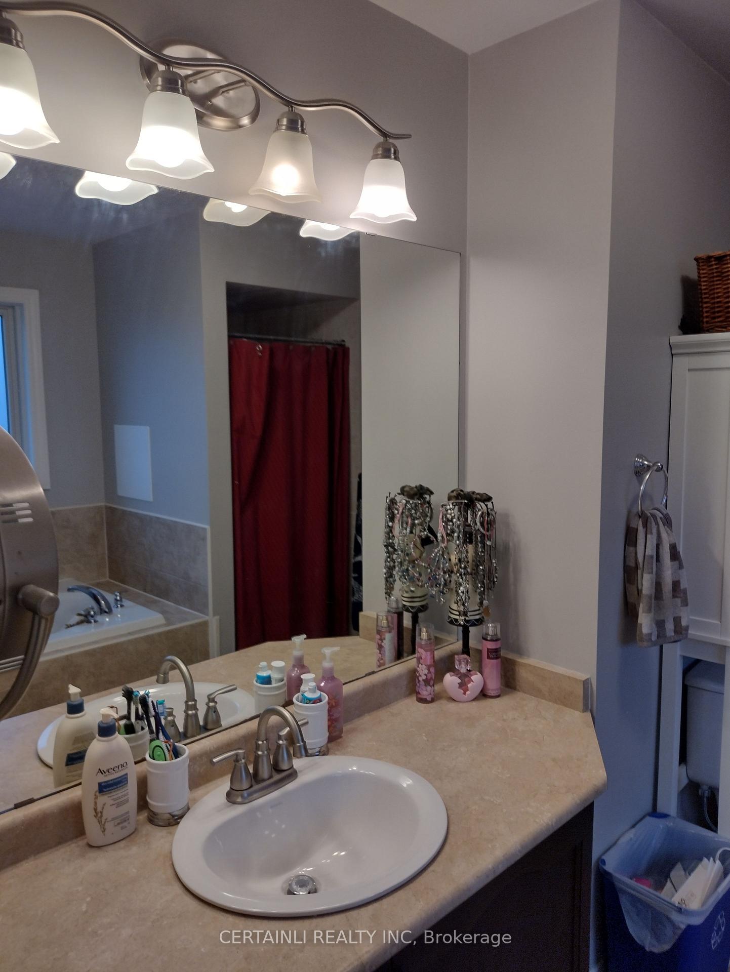 Photo 18 of 172 Osborn Avenue N, Brant, Brantford Twp — HOMEH