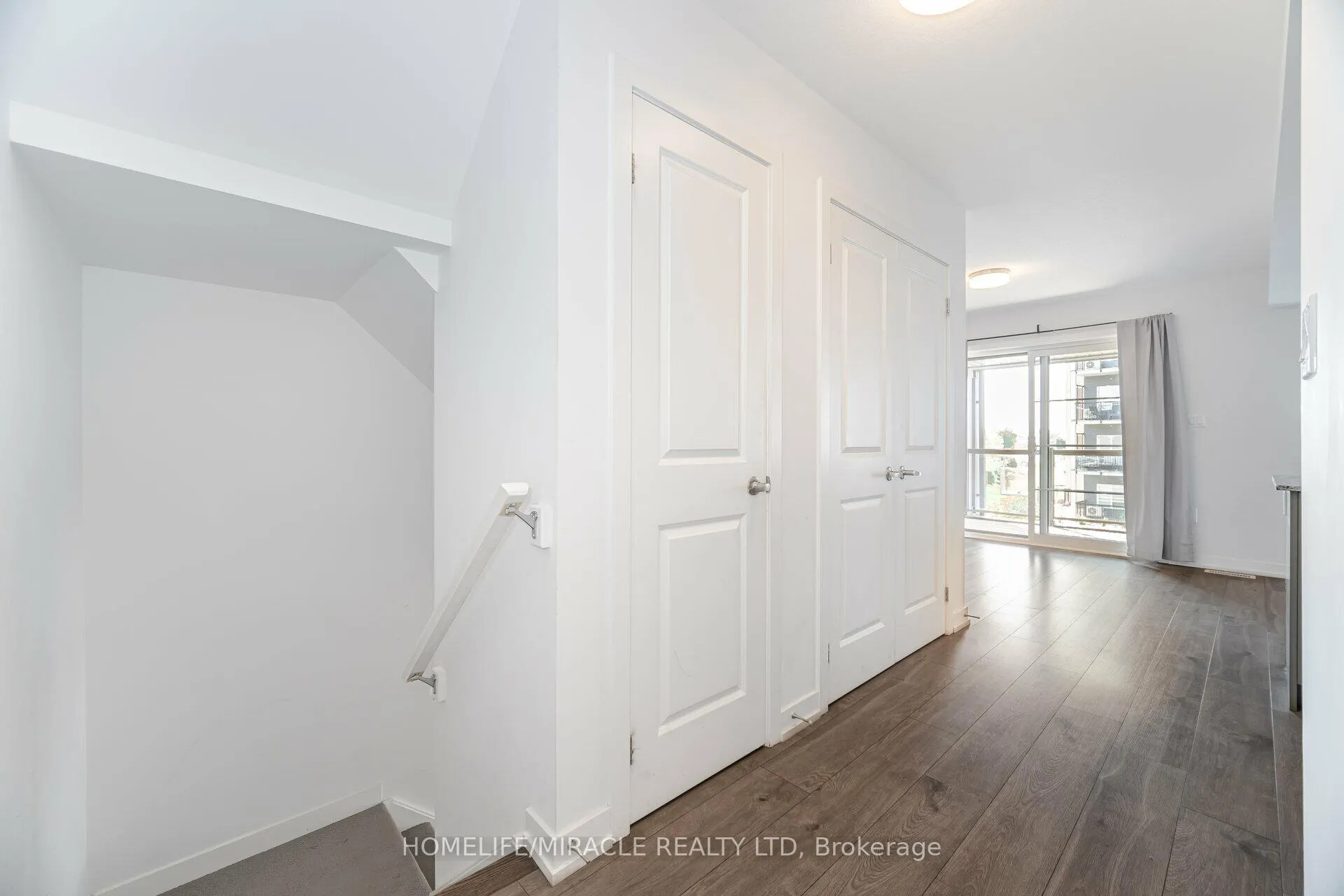 Photo 7 of 229 West oak Trail, Kitchener — HOMEH