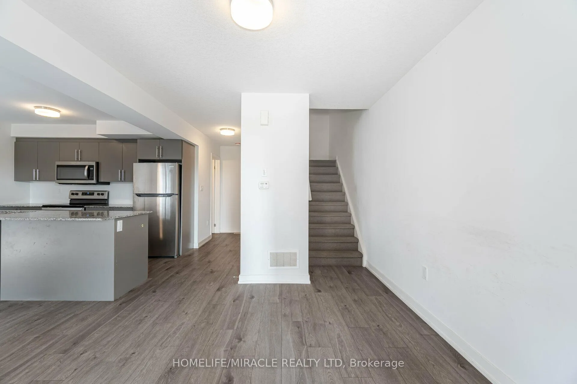 Photo 15 of 229 West oak Trail, Kitchener — HOMEH