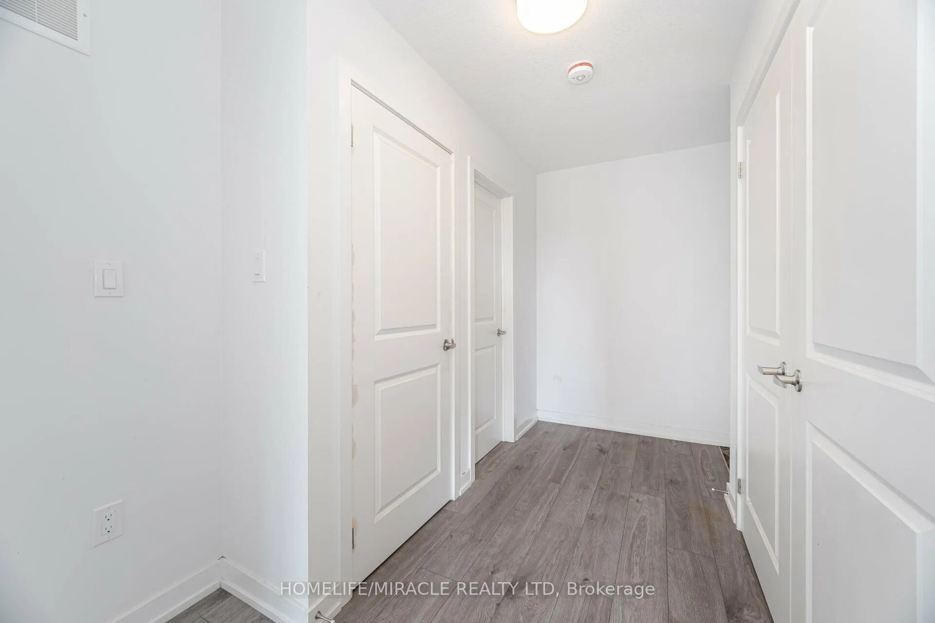 Photo 21 of 229 West oak Trail, Kitchener — HOMEH