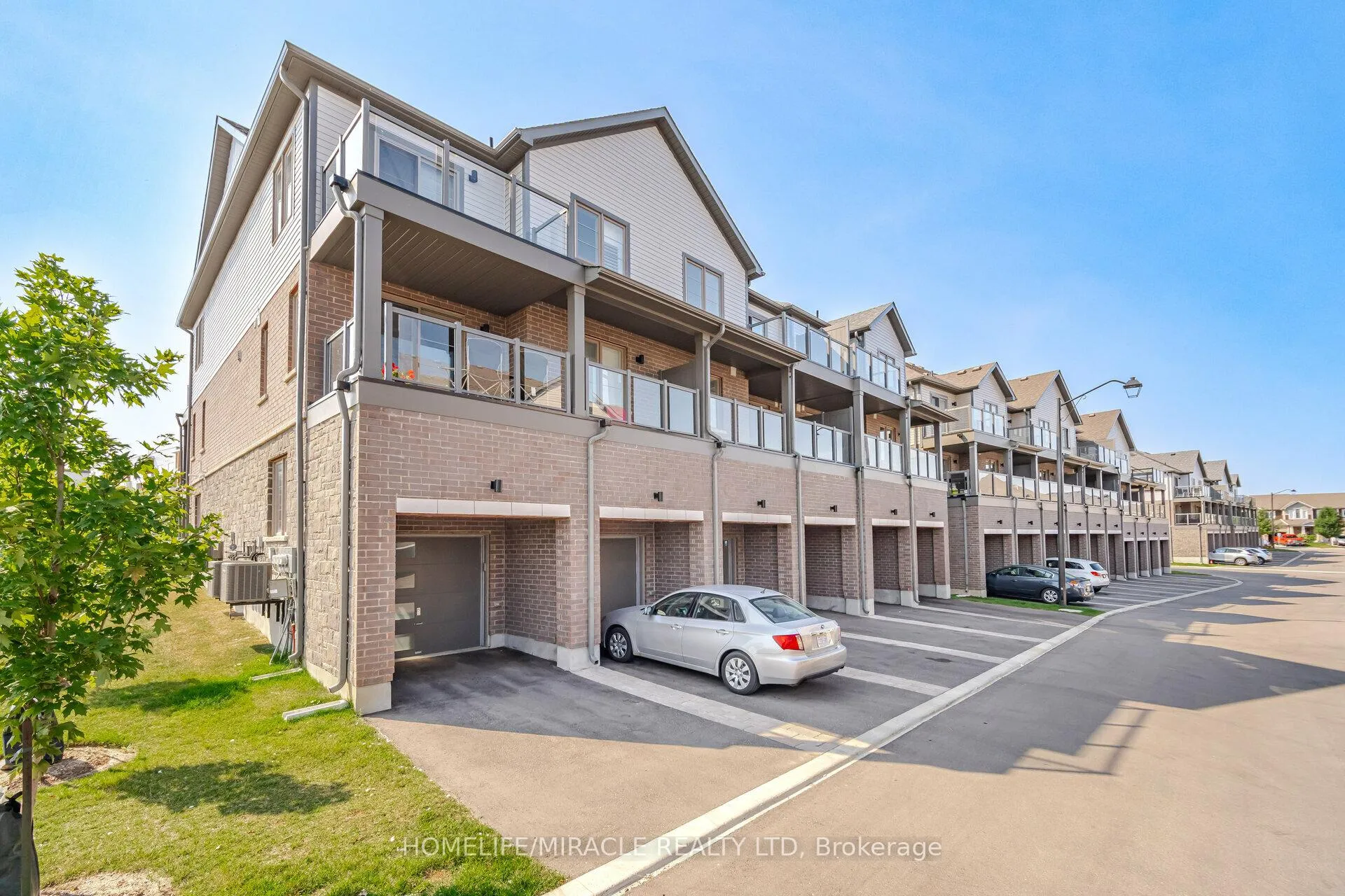 Photo 35 of 229 West oak Trail, Kitchener — HOMEH
