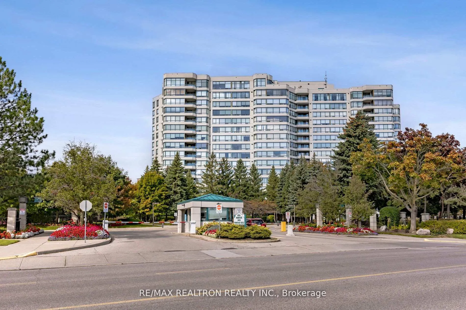 Front of Unit 406, 120 Promenade Circle