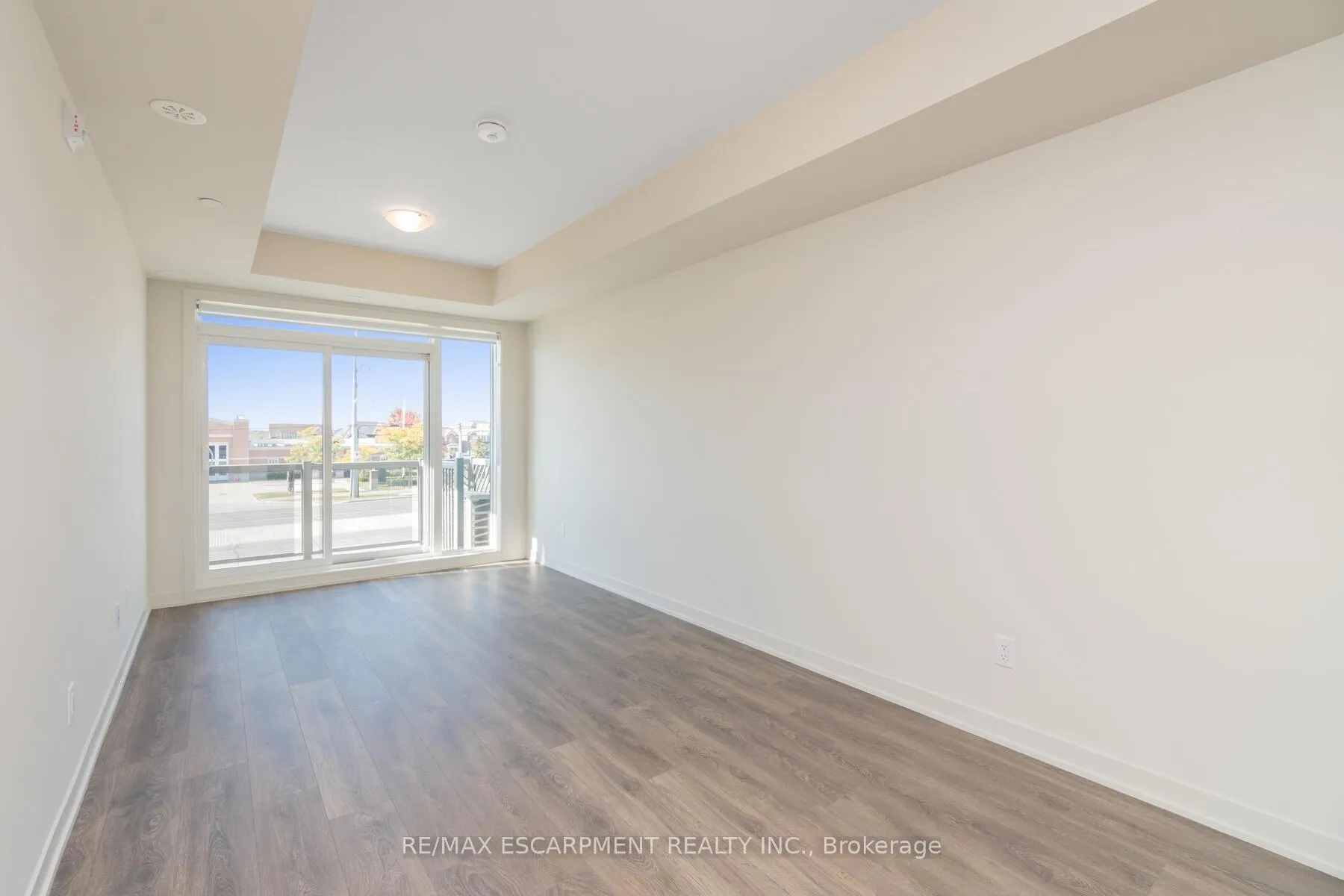 Photo 6 of Unit 210, 62 Sky Harbour Drive, Brampton, Bram West — HOMEH