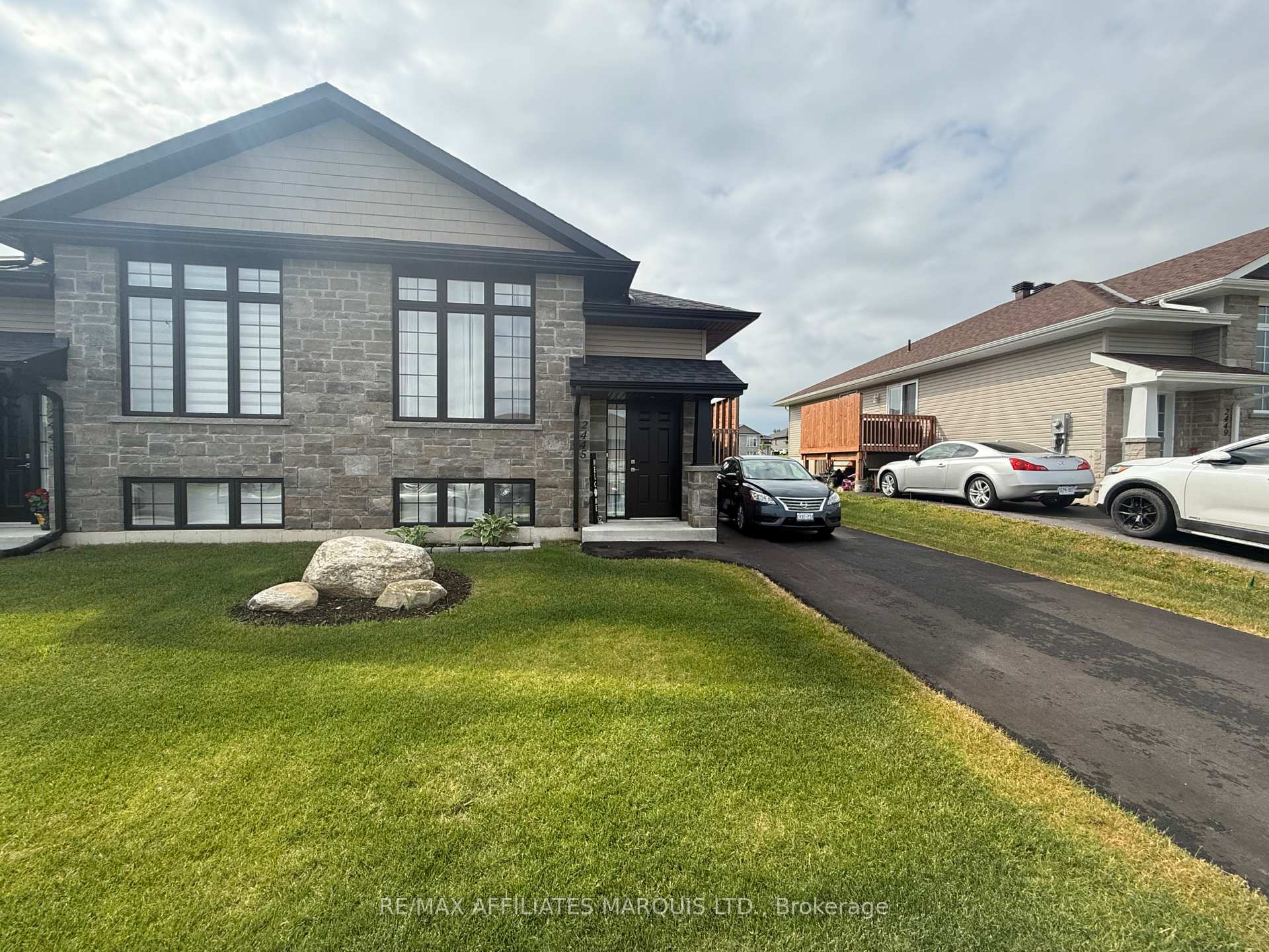 Photo 1 of 2445 Watson Crescent, Cornwall — HOMEH