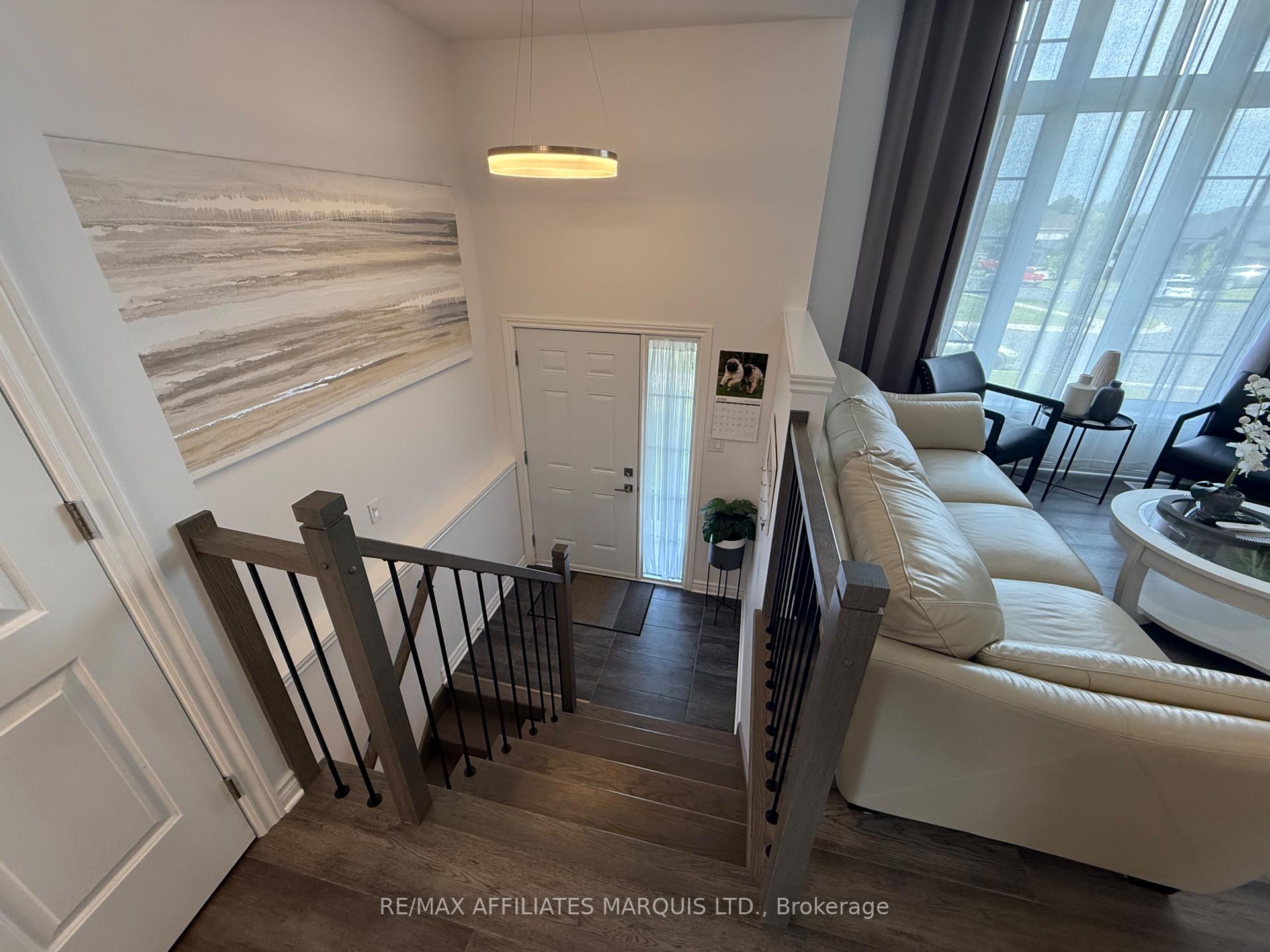 Photo 2 of 2445 Watson Crescent, Cornwall — HOMEH