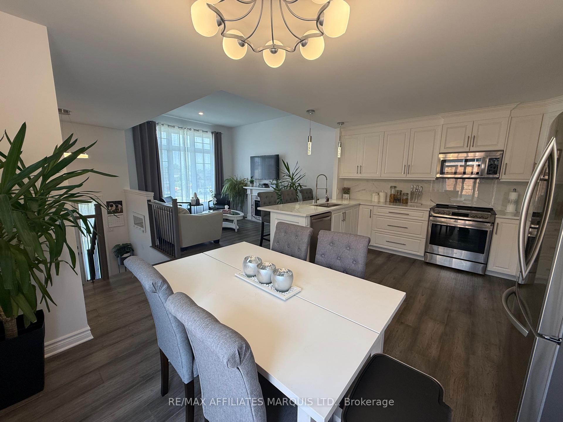 Photo 4 of 2445 Watson Crescent, Cornwall — HOMEH